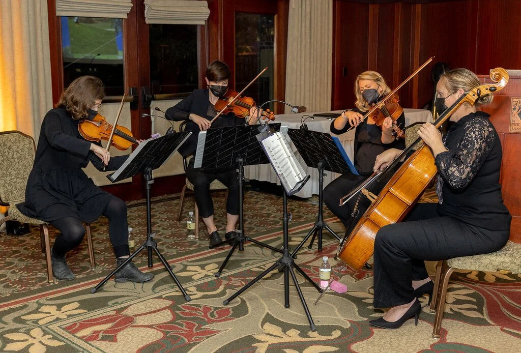 UndertowReception2022(49of215).jpg