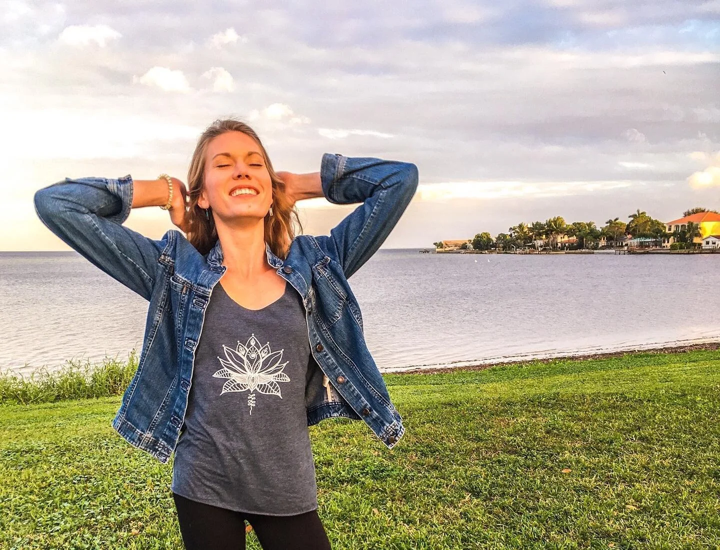 Rise &amp; Align story continued&hellip;.

After creating several new leggings designs and ordering some samples, I got my friends together for the most fun photo shoot! 😄 We went to the park and took all sorts of photos so I could have something to