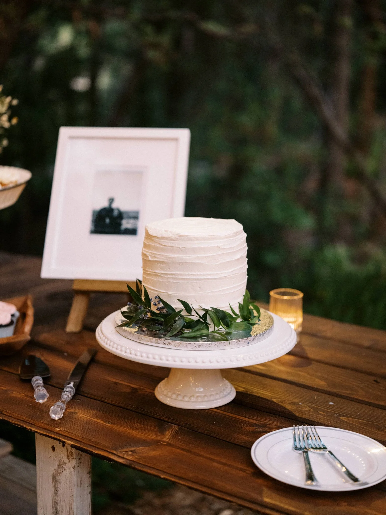 simple wedding cake
