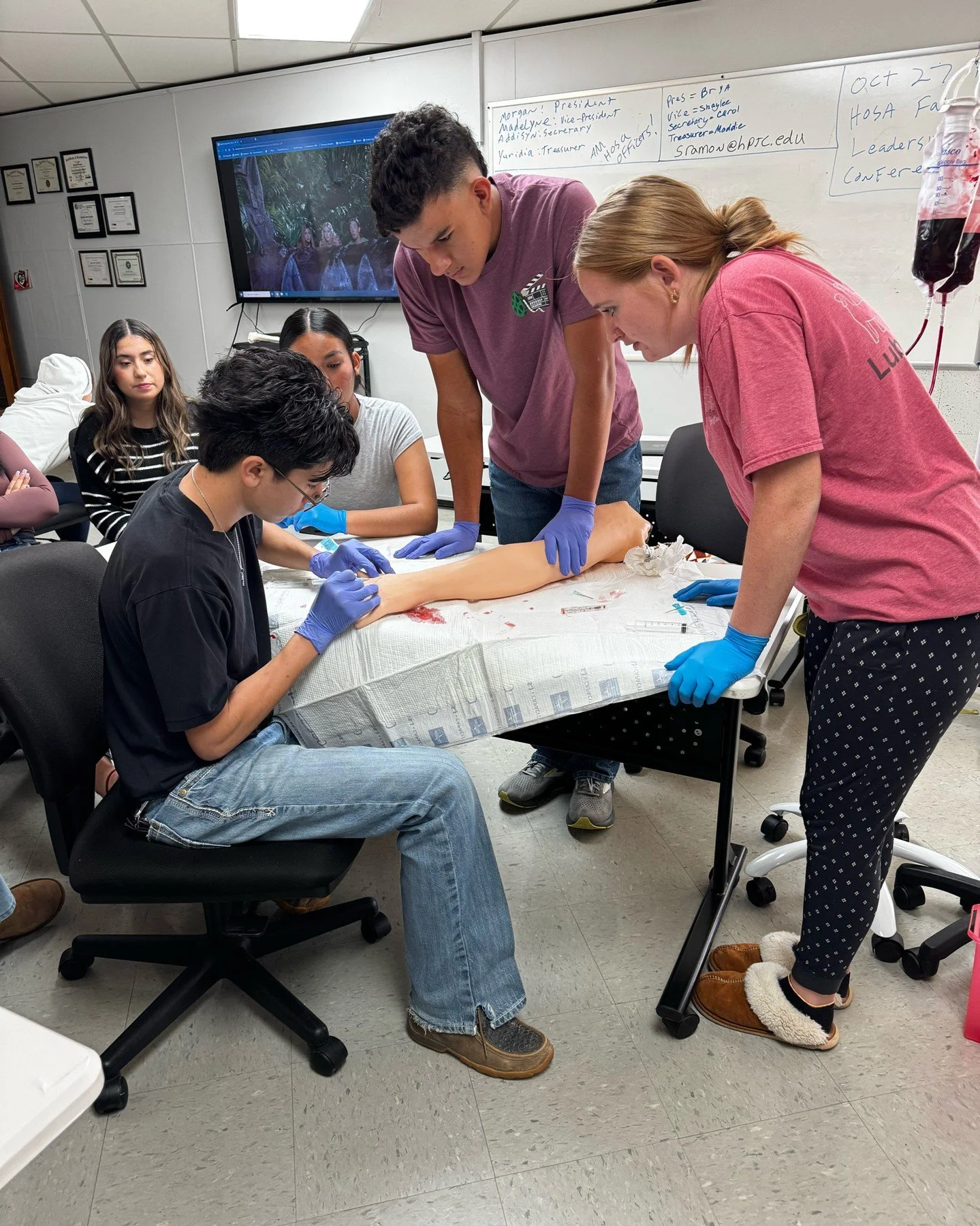 💉 Health Careers students in Beaver County are practicing blood draws! 👏