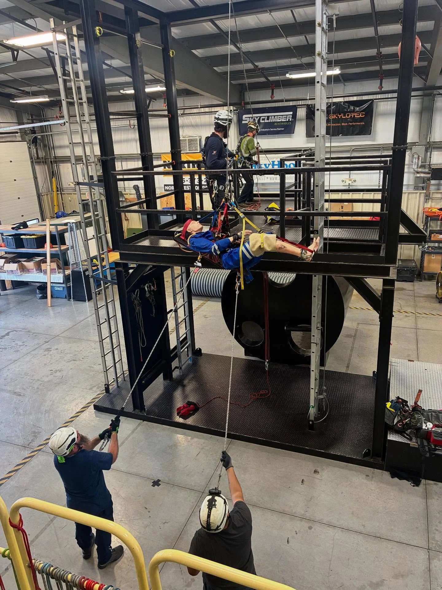 Vestas Wind Technicians completing the GWO Advanced Rescue Training at High Plains Technology Center! 🌬️