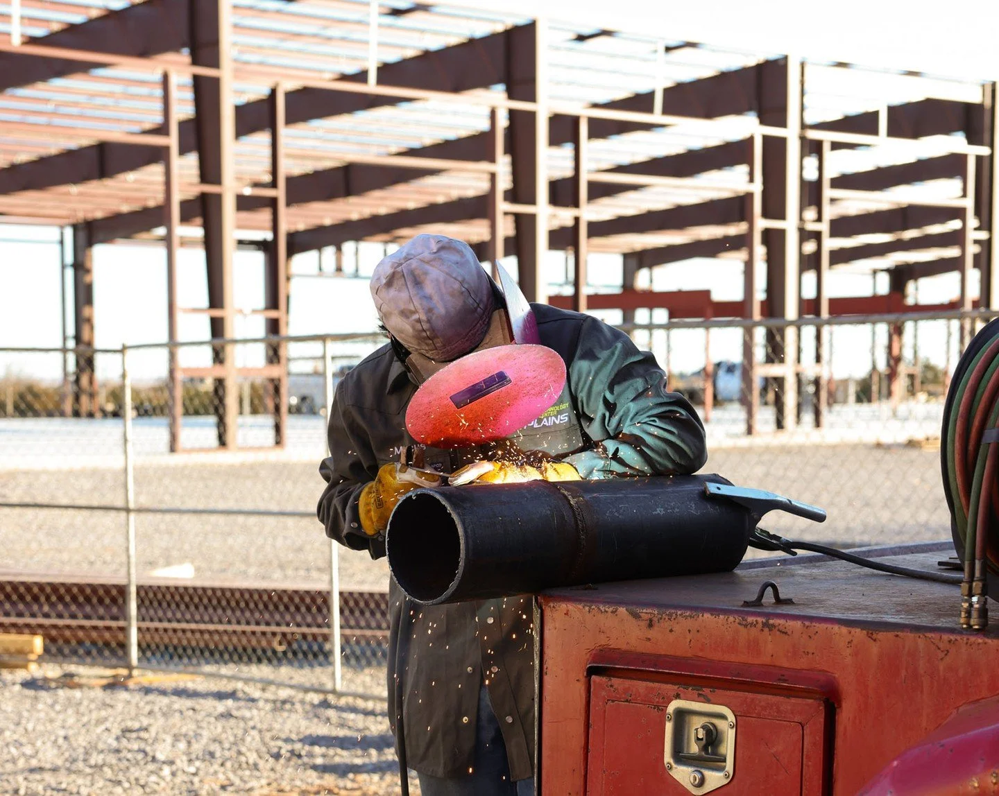 Vici senior Marcus Flores practices his pipe welding skills in the Welding program at High Plains Technology Center 🔥🛠️
📸 Photo provided by Multimedia student Tatelyne Reeves