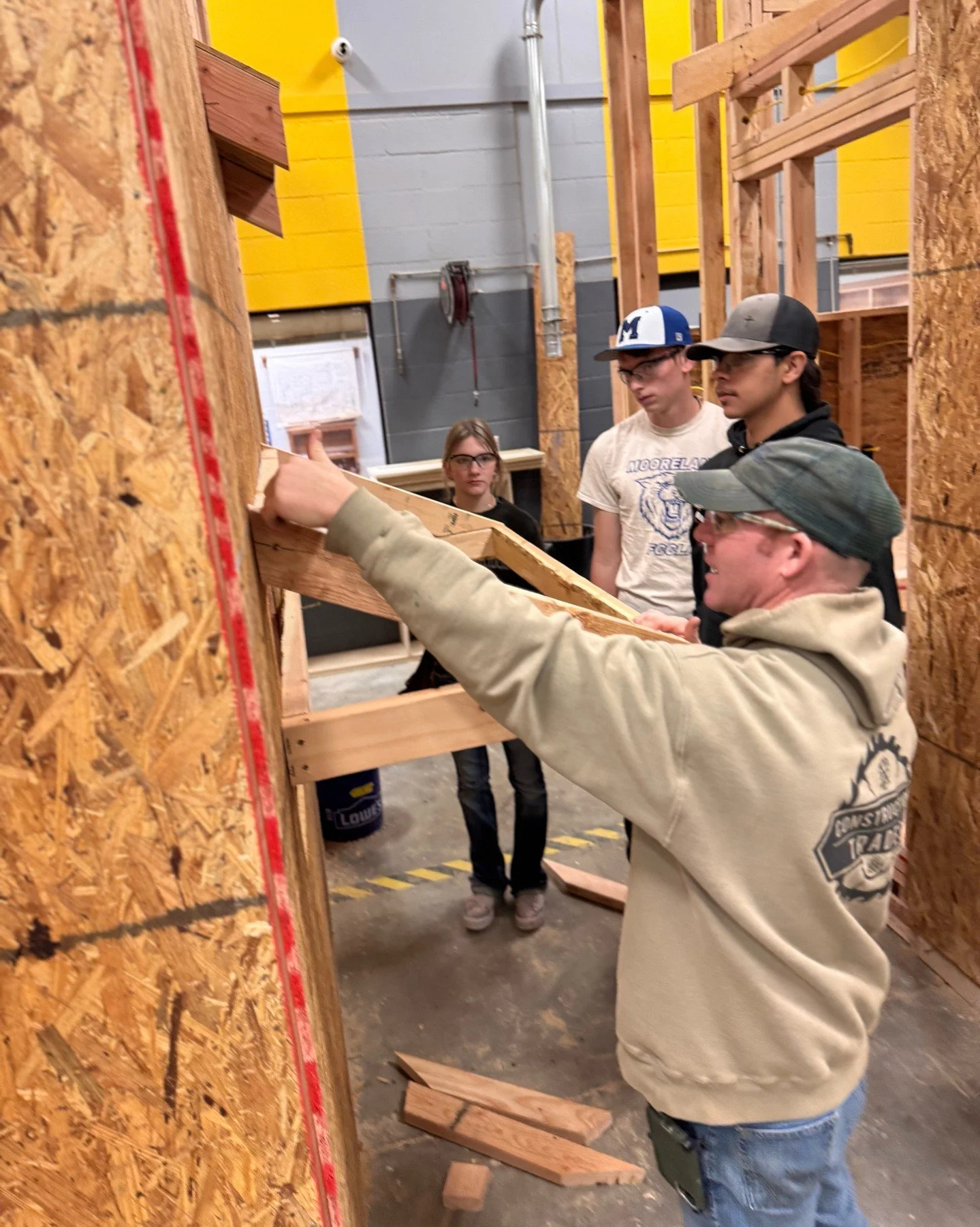 HPTC Construction students who will be competing in the State TeamWorks Contest have been busy preparing and sharpening their skills. 🔨