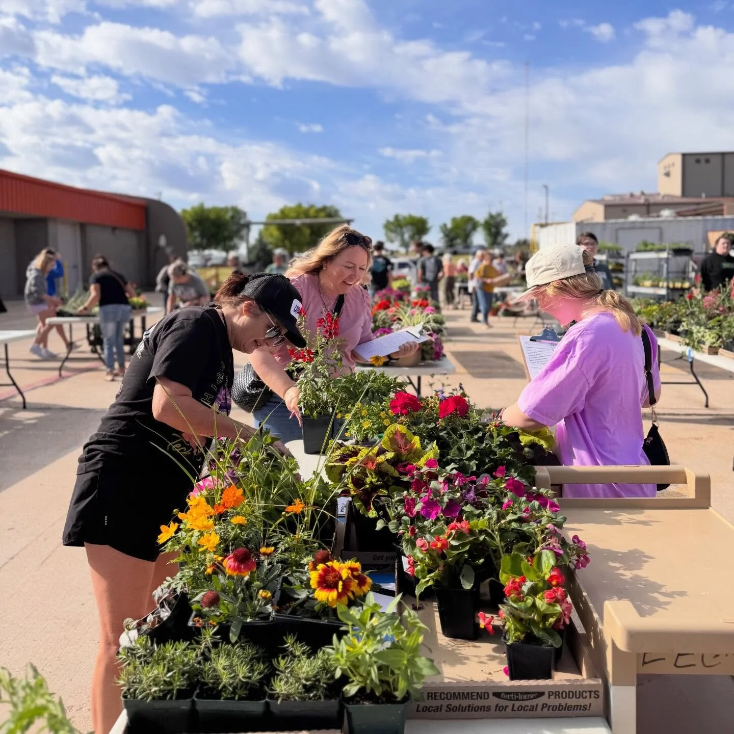 What a BEAUTIFUL morning for a plant sale! ☀️🌿

Thank you to everyone who has already come out to support our students by purchasing plants and potting soil&mdash;we appreciate you more than you know!

We&rsquo;re open today, April 15, until 6 PM, a