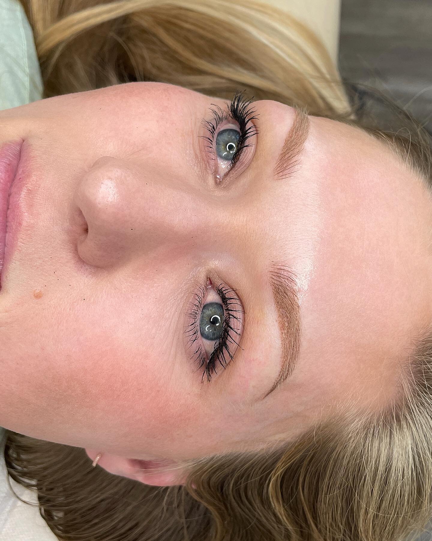 Just the most perfect blonde combo brows there ever were.  Ok, that&rsquo;s an exaggeration, but still. This color, the soft shading, and the fluffy strokes in the front&hellip; they just work on her!