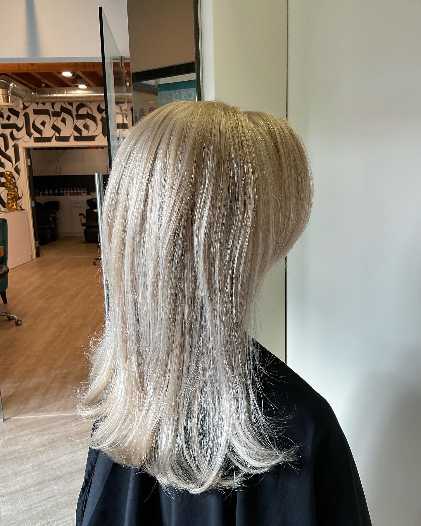 Color Correction, Hairamedics Salon.  #AmmoniaFreeColor #ColorCorrectionSpecialist #HairColorCorrection #colorcorrectionLaJolla
#Hairtutorial #hairtutorialsandiego #sandiegohair #sandiegocolorspecialist #LaJollacolorspecialist #PrivateSalonAppointmen