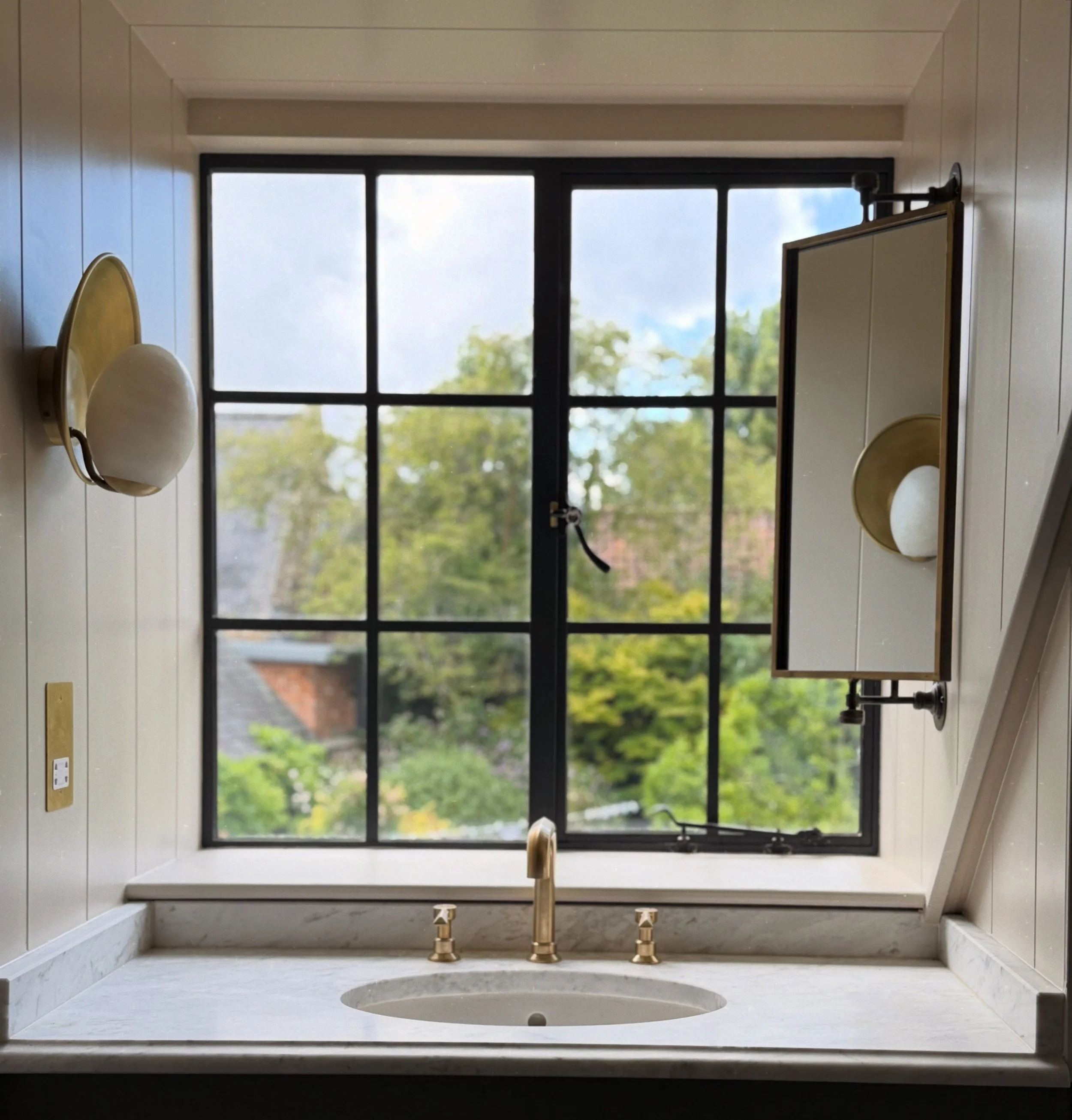 Designed around the dormer ✨

A bespoke vanity that works with the architecture of the space, creating a practical basin area without compromising on the details.

After &rarr; before ✨