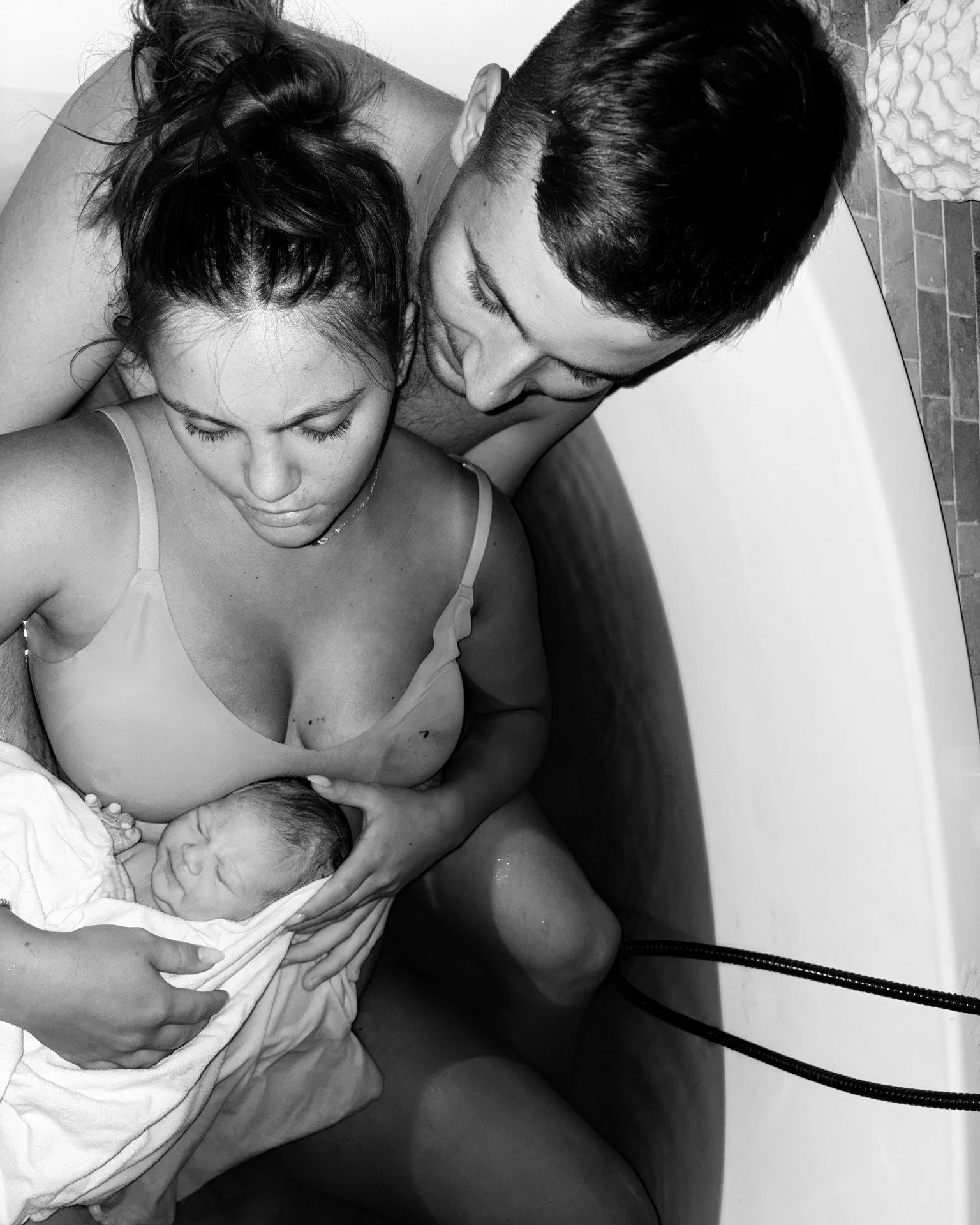 ✨ The Birth Pause ✨
That sacred first moments when time stands still &mdash; baby on your chest, heartbeats syncing, love unfolding. Slow down, breathe it in, and let the world wait. 

 #pdx #andaluzwaterbirthcenter #midwiferycare #midwife #pdxparent