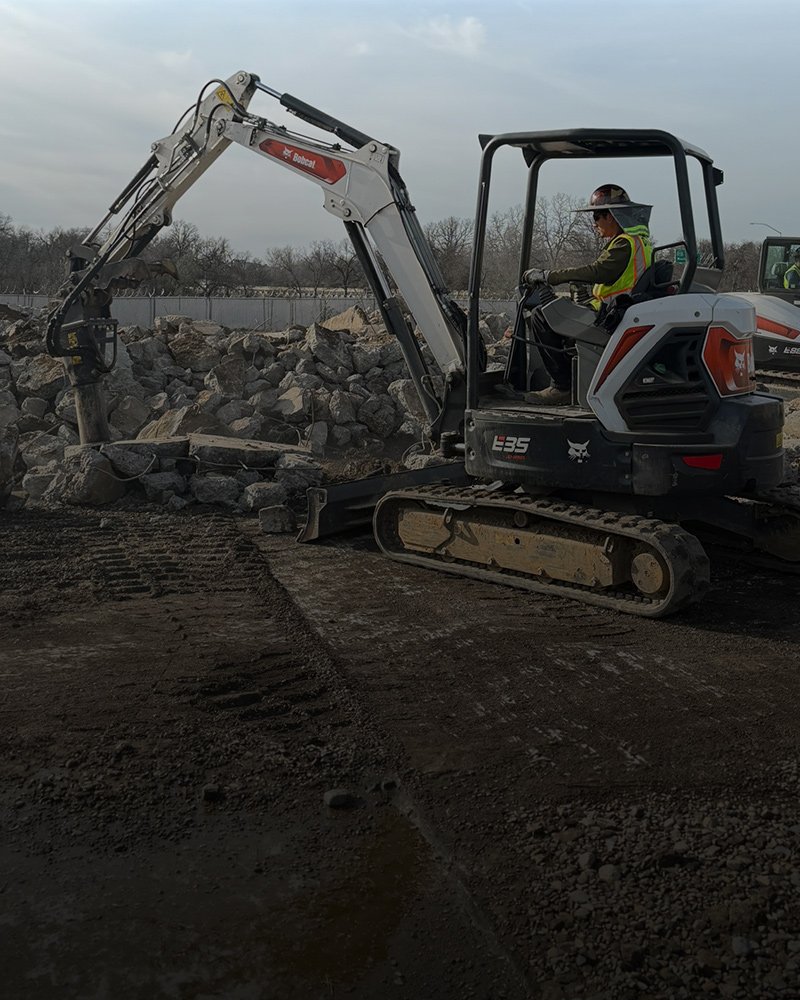 Local Excavator in Redding, CA Davis Excavating working on commercial site