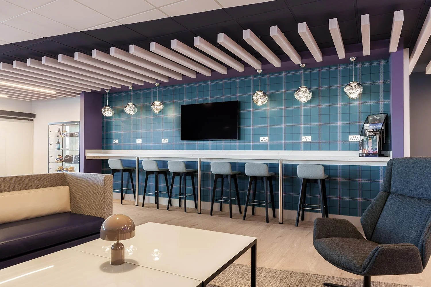 Design and build aviation business lounge and VIP suite