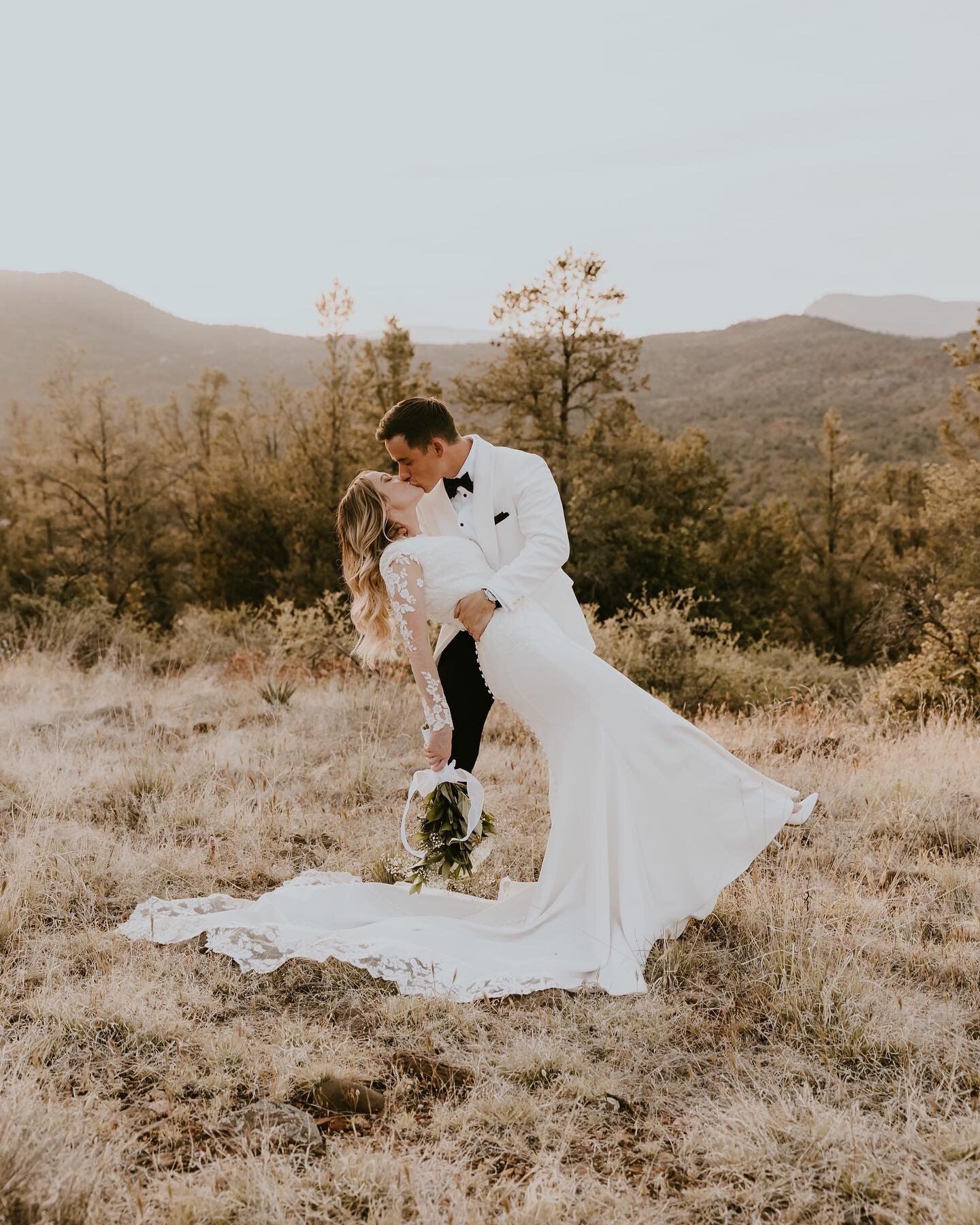 It&rsquo;s wedding week for my favorite couple ever!!🤍🤍
Had the most stunning bridal session with them this past weekend in Sedona and couldn&rsquo;t wait any longer to share!
