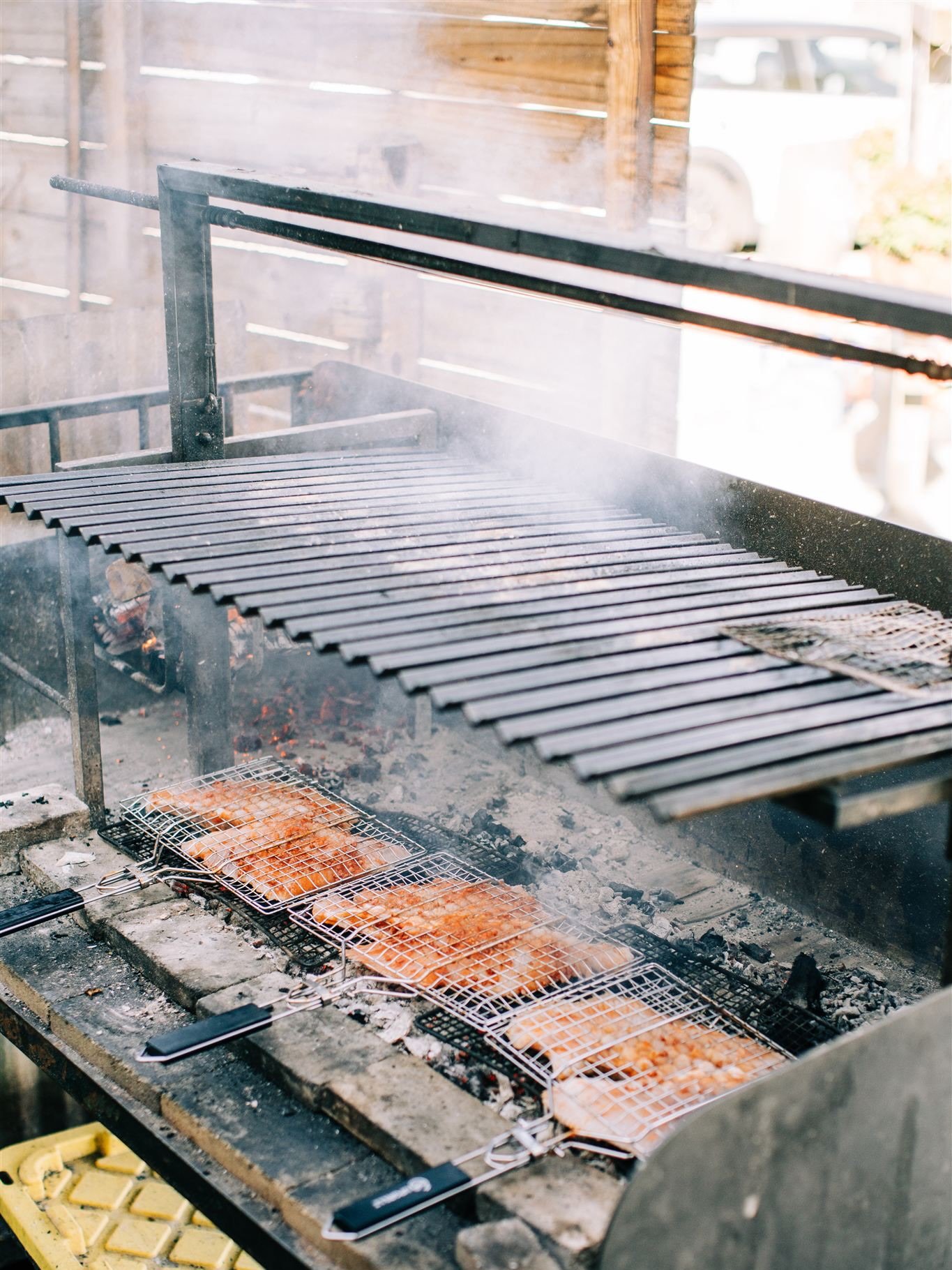 Open fire, fresh catch, salt breeze - simple things done with care. 

📸 @jenellekappephoto 

#farmtotablenj #jerseyfresh #njcaterer #chefpablotoxqui #hautefeast