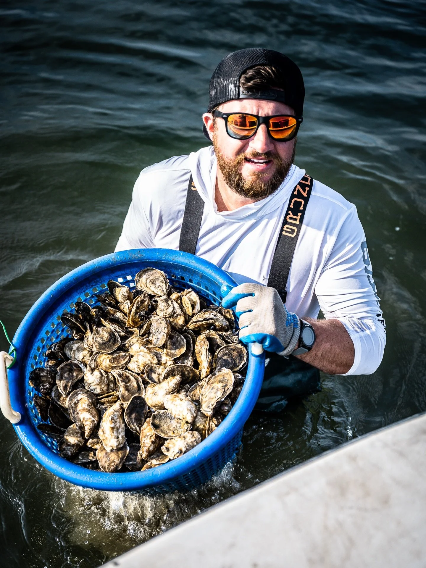 Meet your oyster farmer.  His name is Matt Gregg. 

Matt co-founded @barnegatoyster alongside Scott Lennox - and what they have built on Barnegat Bay isn&rsquo;t just a shellfish operation.  It&rsquo;s a restoration.  The bay&rsquo;s oyster industry 