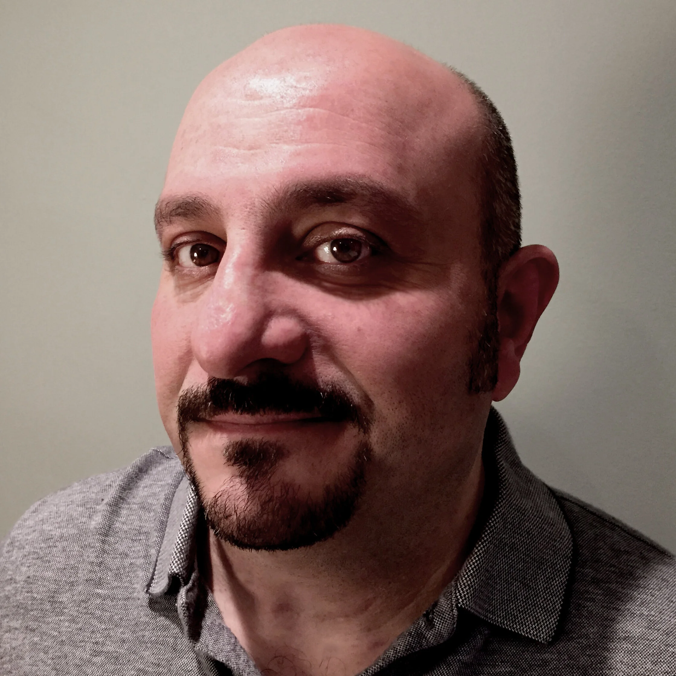 Dariush Derakhshani
