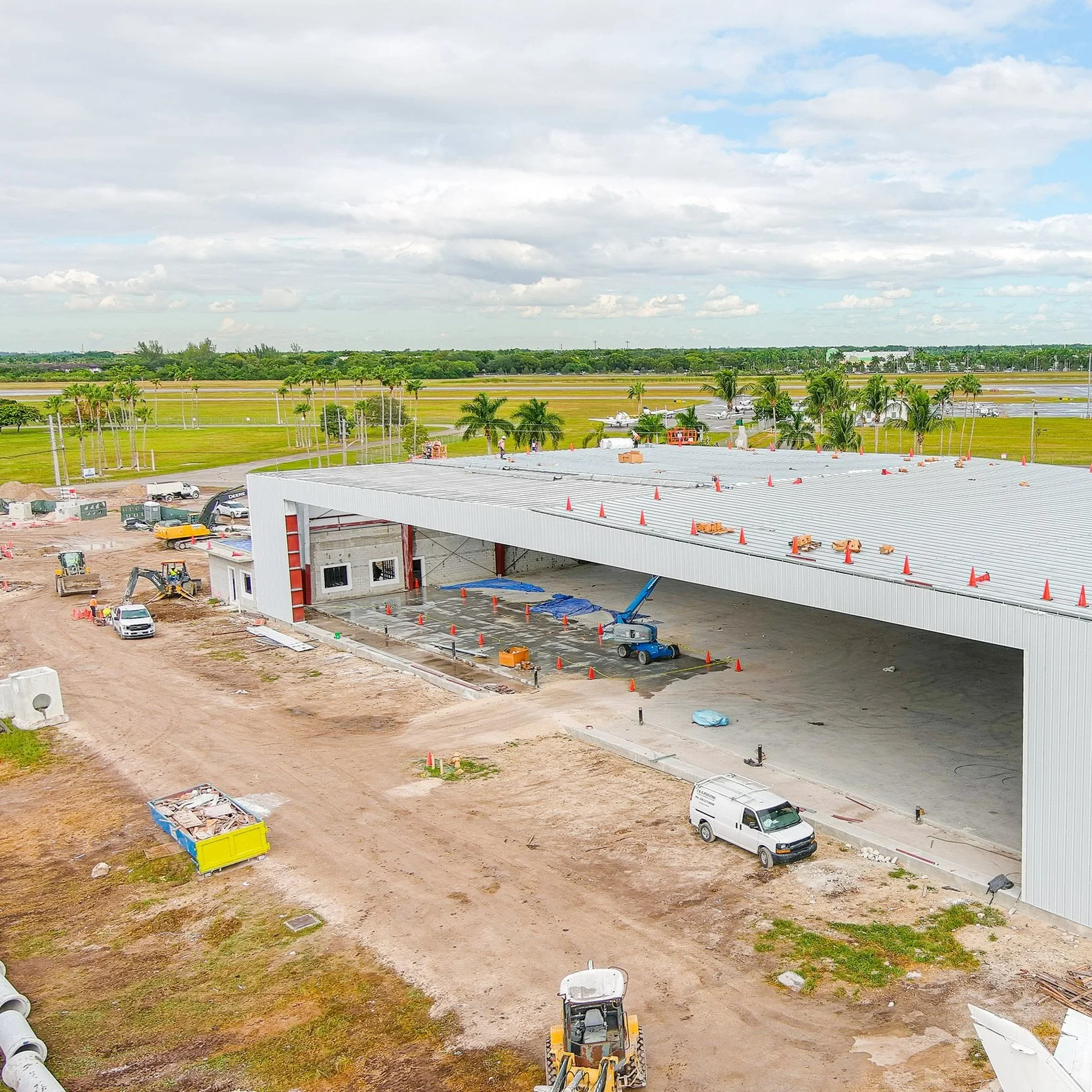 International Flight Center Offers Preleasing for Miami Hangar Complex