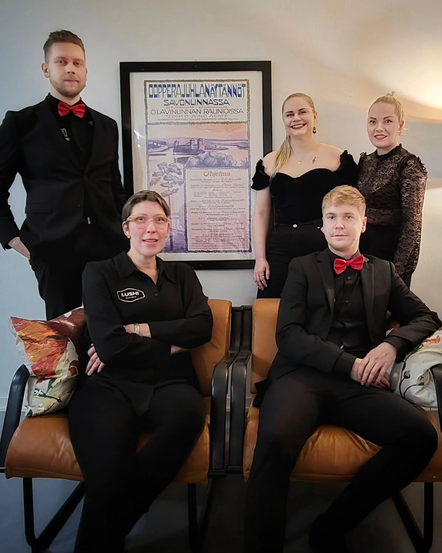 @savassaatio vietti eilen pikkujouluja, ja ai ett&auml; oli tanssilattialla tunnelmaa ensimm&auml;isest&auml; setist&auml; alkaen. Ensimm&auml;iset toiveetkin tuli yleis&ouml;lt&auml; ennen kuin p&auml;&auml;stiin lavalle asti. 🎄🕺🏽

Kiitos @spahot