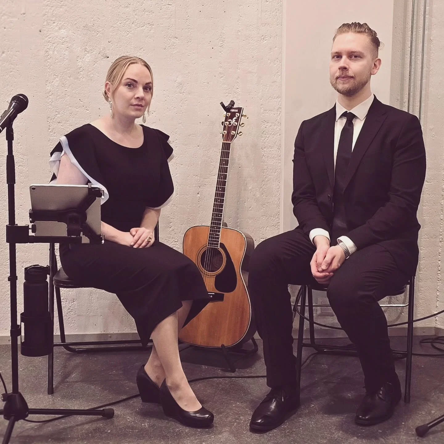 Duolla saatiin t&auml;n&auml;&auml;n kunnia osallistua koskettavaan muistotilaisuuteen. Toivekappaleet olivat kotimaisia iskelm&auml;klassikoita, ja osana t&auml;rkeit&auml; muistoja. 🤍

Kiitos. 🕊