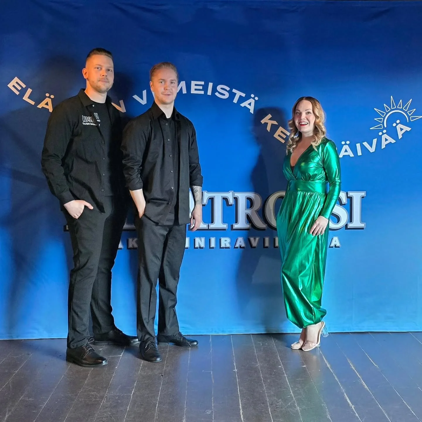 Kiitos @ravintolaalbatrossi kauden avauksesta! ☀️

Soitettiin setillinen taustamusiikkia triolla kutsuvierastilaisuudessa. 🎶

N&auml;m&auml; on kyll&auml; tyylikk&auml;it&auml; tilaisuuksia. 👌🏼