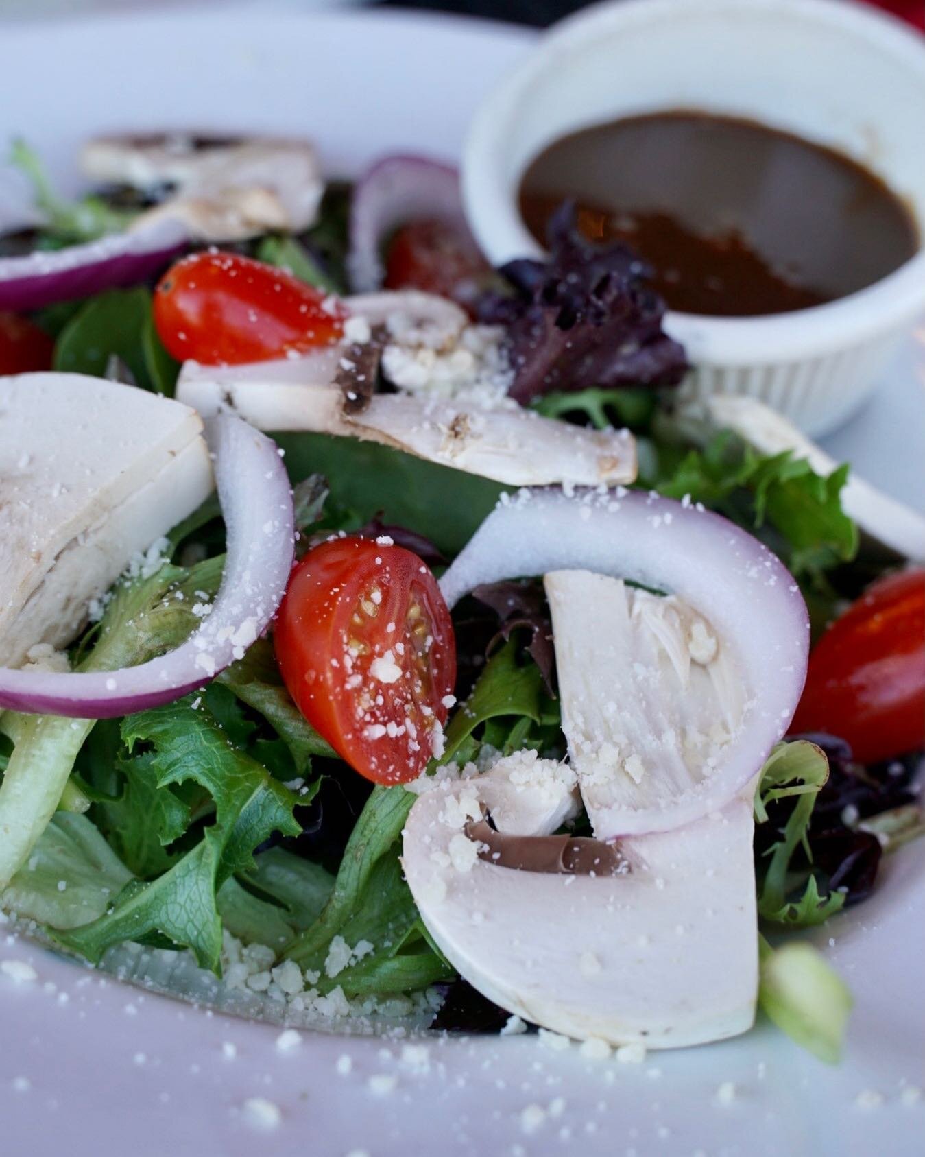 Perfect way to start your meal🥗 Which do you prefer, house or Caesar salad? 
.
.
.
.
.
.
.
#zolositalian #zolositalianrestaurant #housesalad #freshsalad #franklintn #franklinfoodie #franklineats #italianfood #italiancuisine #bestitalianfood #nashvil