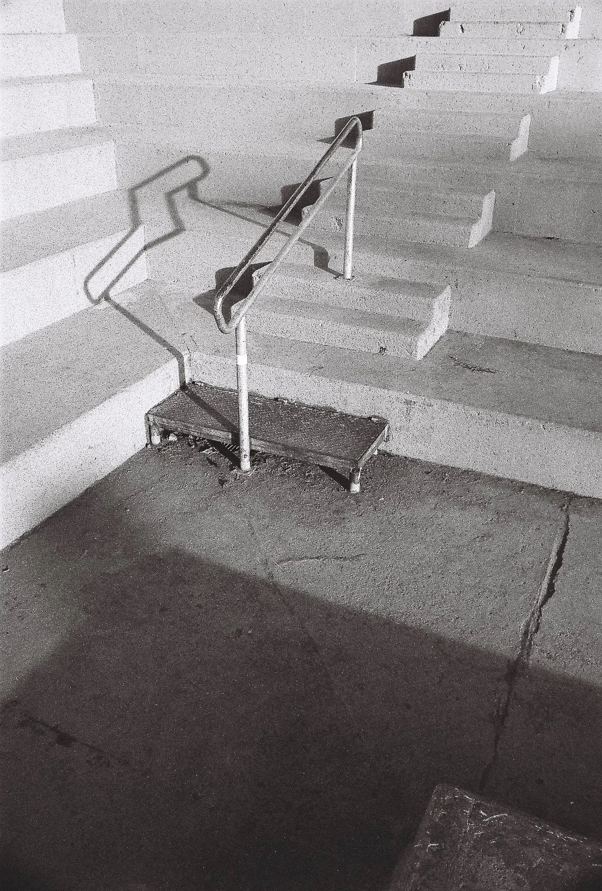 R1-01949-0008.jpg