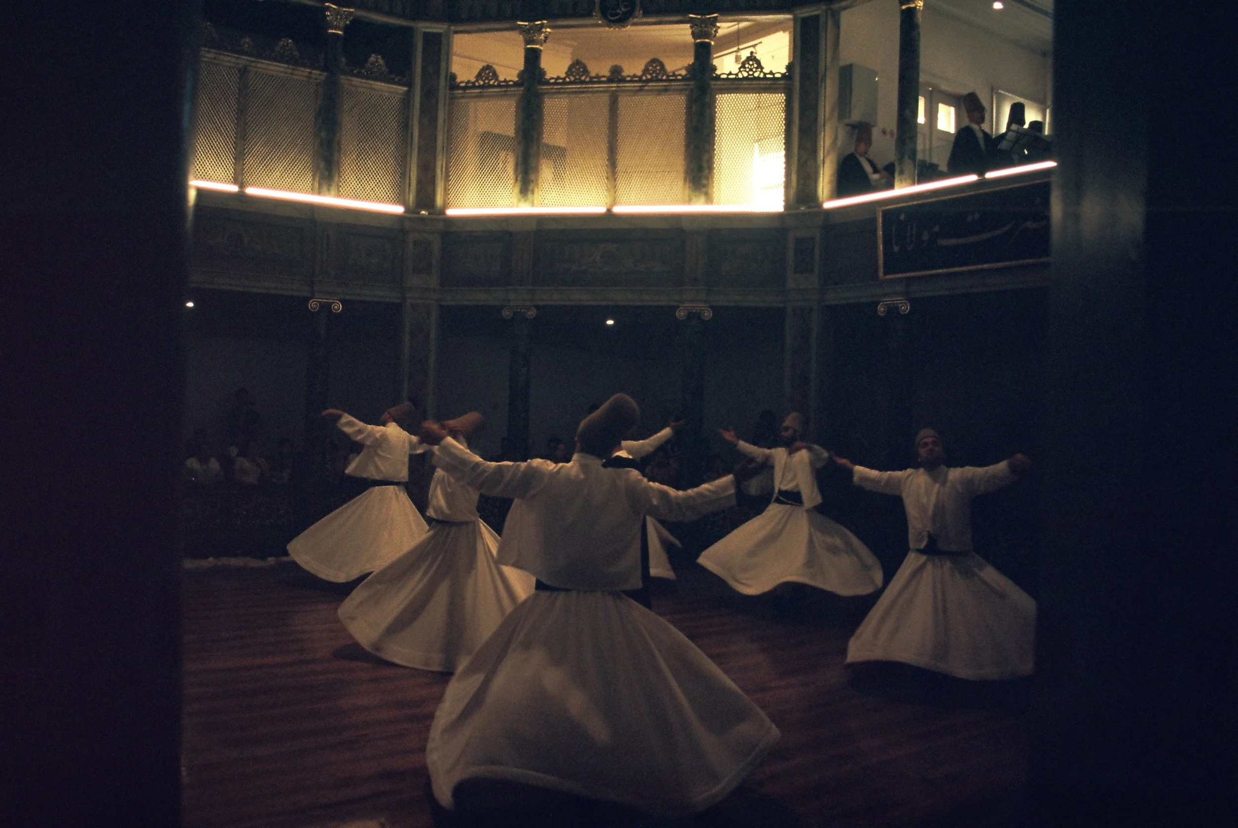C002040-R3-32-33.jpg