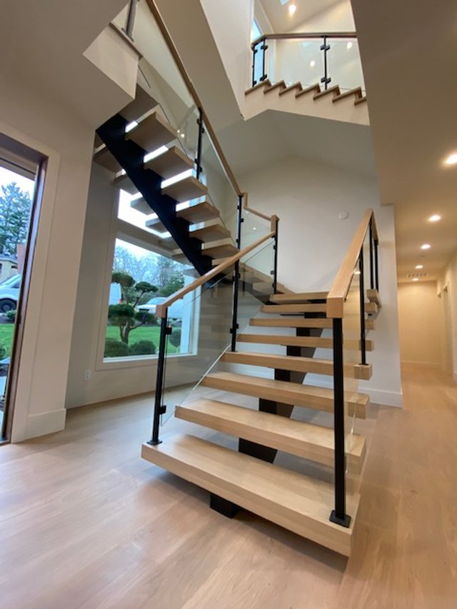 1285 Custom Glass Designs