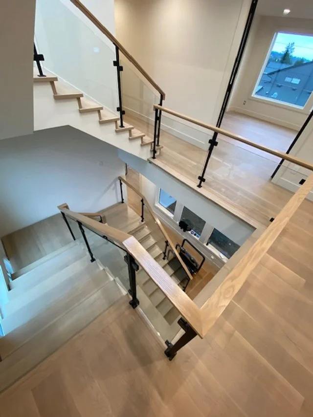 1281 Custom Glass Designs