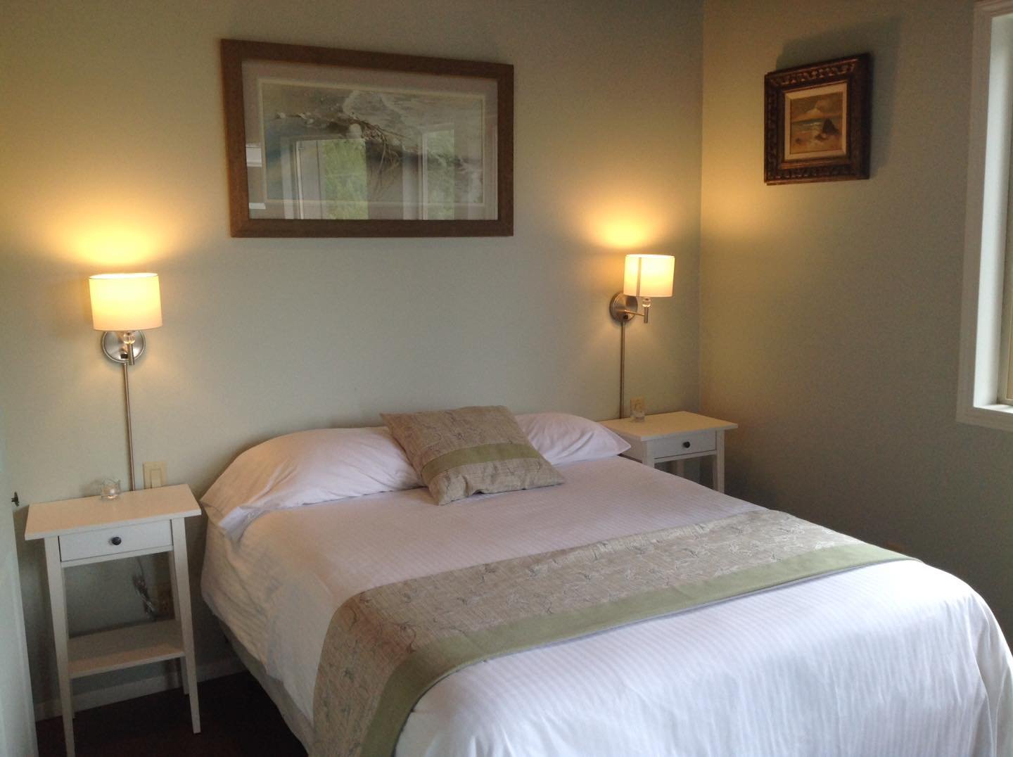 main bedroom on midfloor.jpg