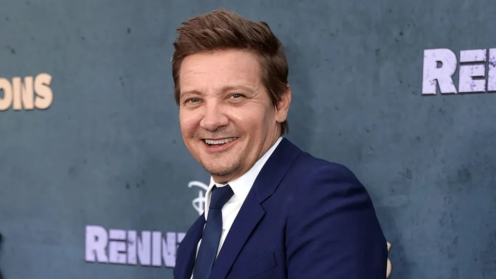 Round Example - Jeremy Renner