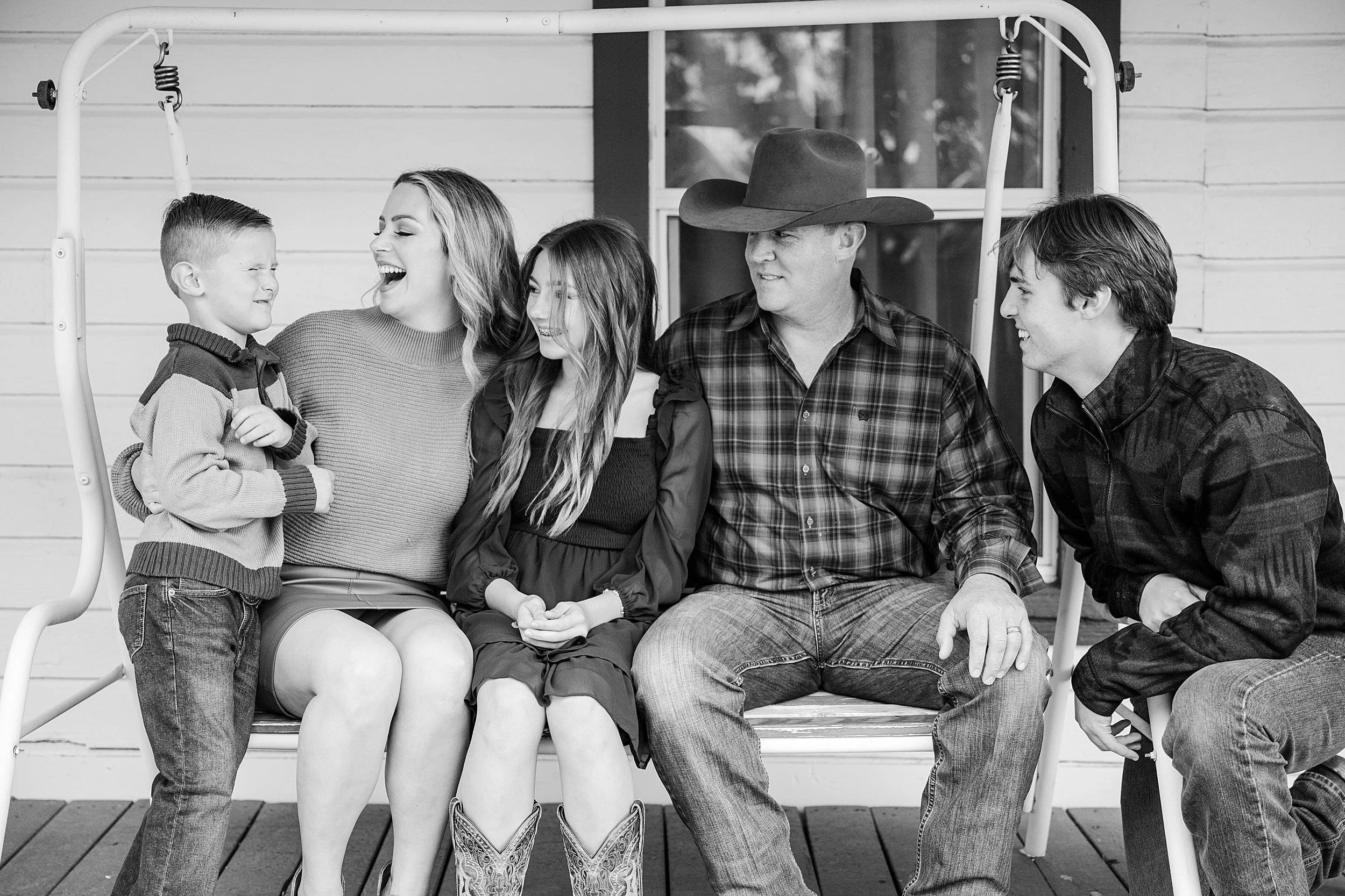 Little Bear Creek Ranch Family Mini Sessions during Windstorm — Jen ...