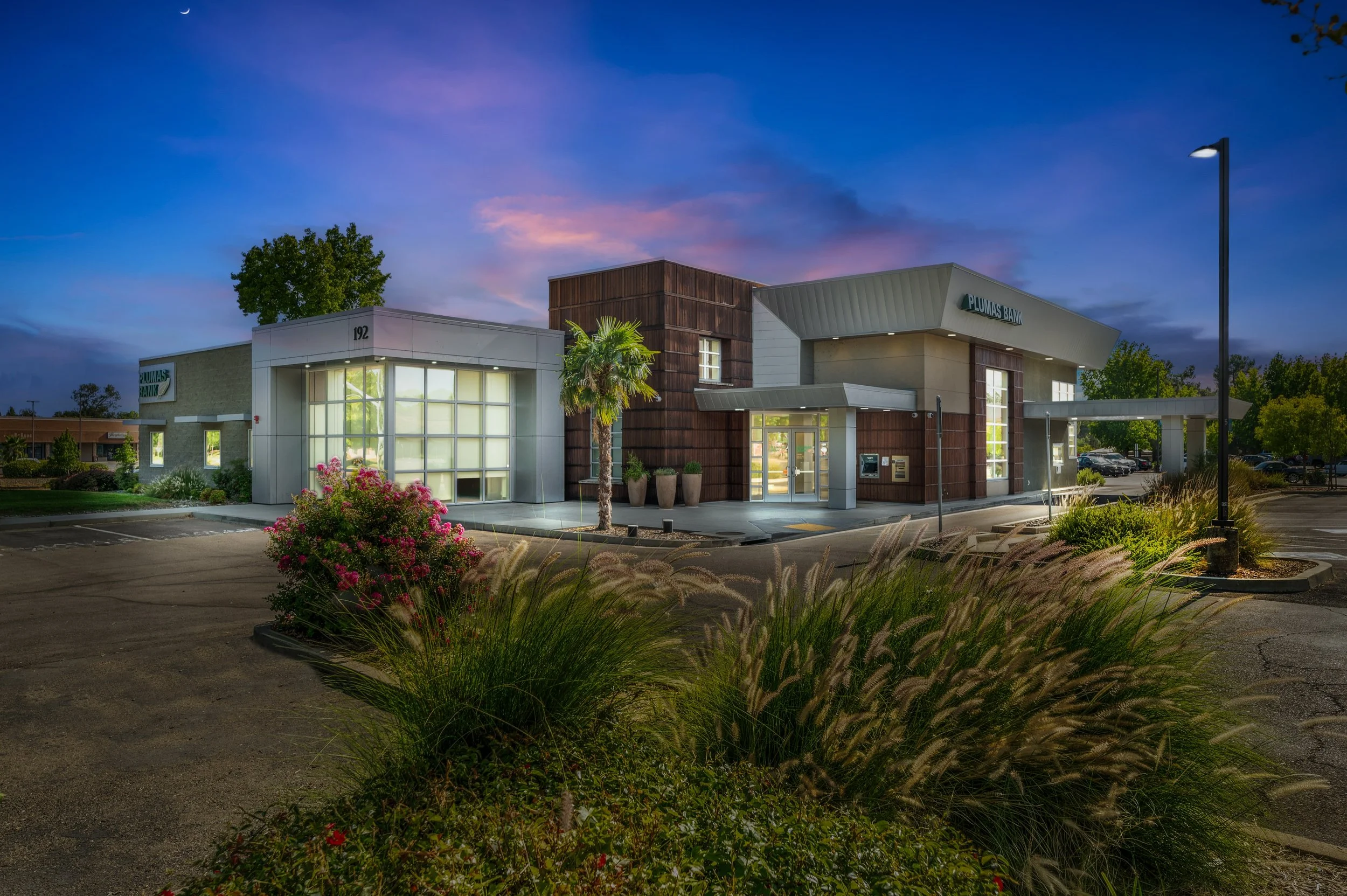 twilight photo of plumas bank building in redding california