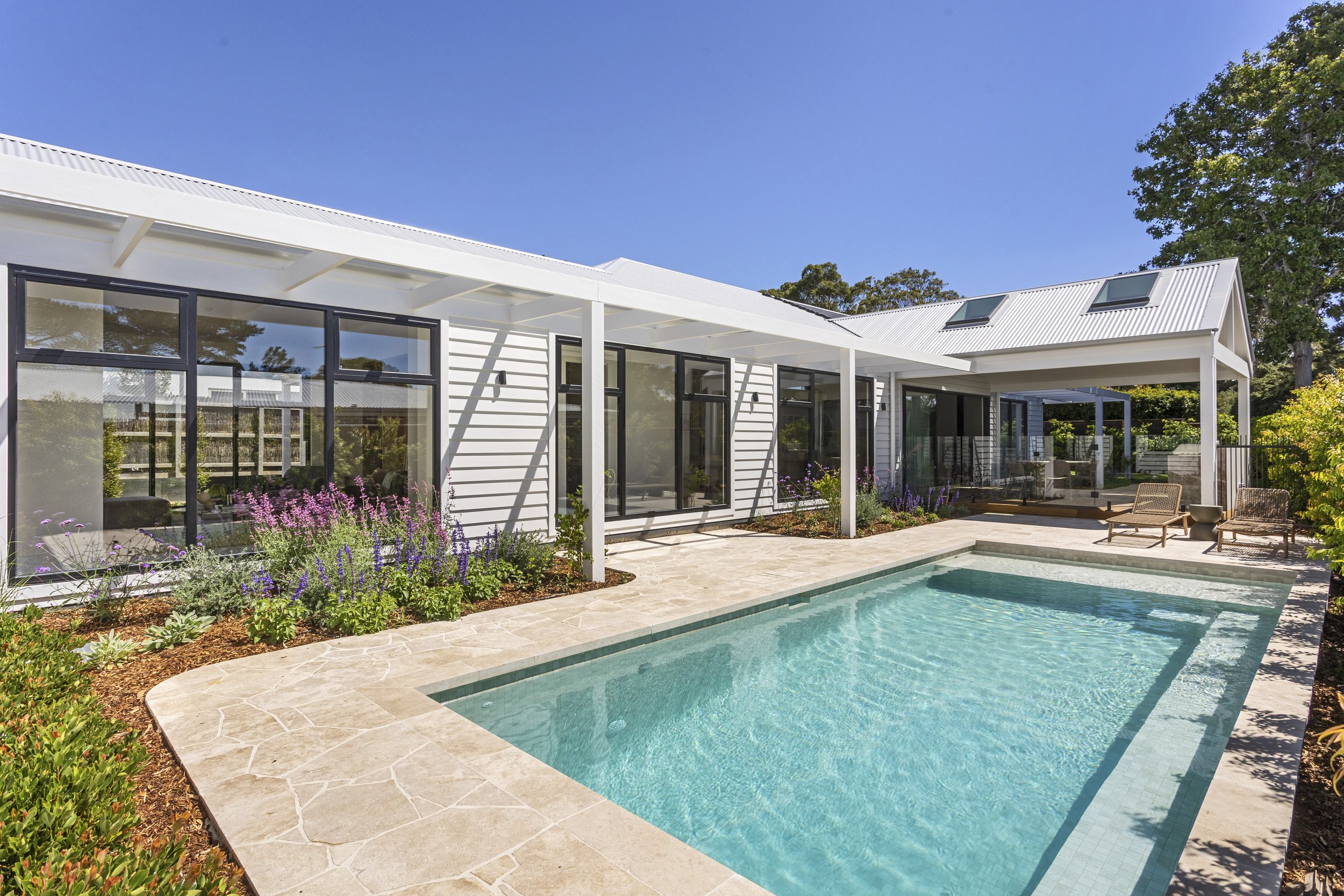 21_Melrose_Dr_DAY_022.jpg