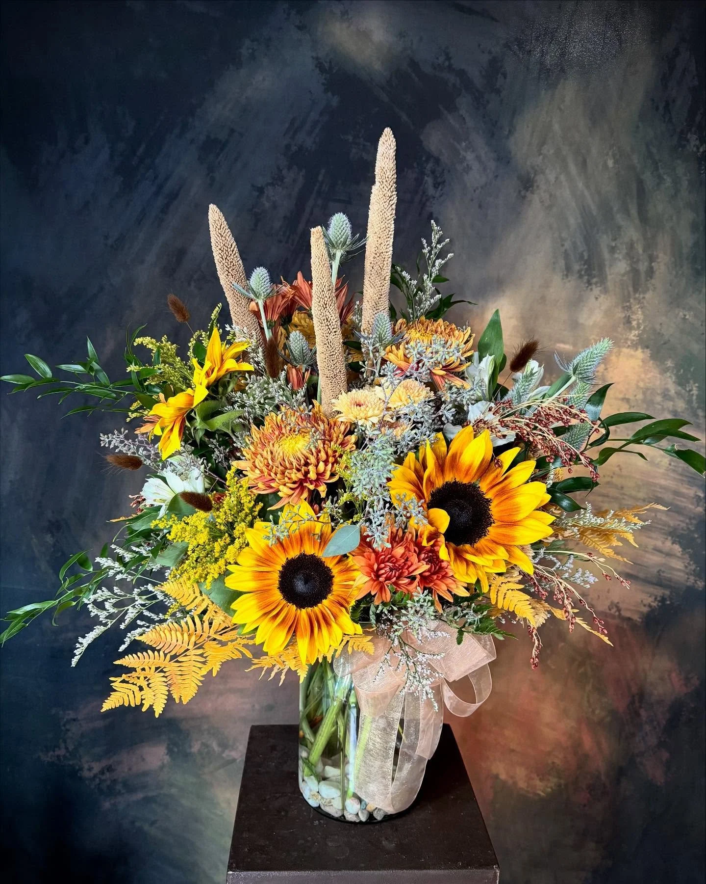 “I will always stop to take pictures of flowers. Not because they are extraordinary, but because they are a reminder in the midst of ordinary days that there is always extraordinary beauty to be found.”
-Ann Howard Creel