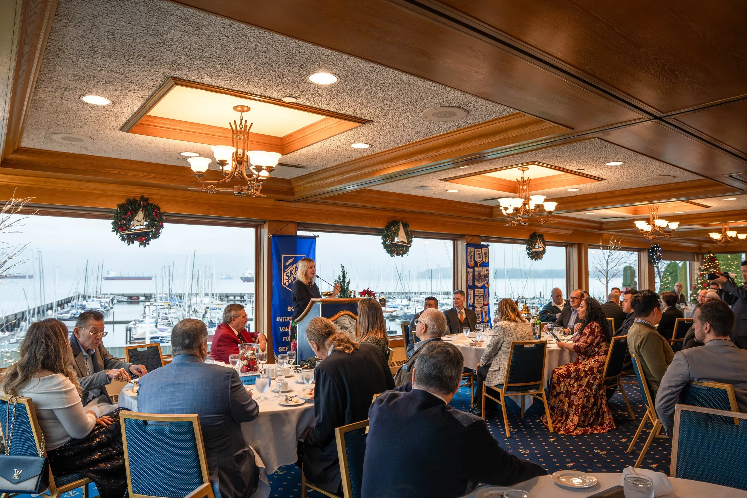 Vancouver-event-photography-Tourism-SkalChristmas-11.jpg