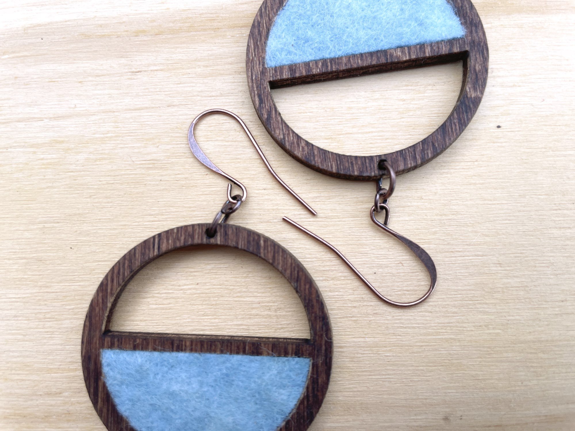 sky blue circles hooks.jpg