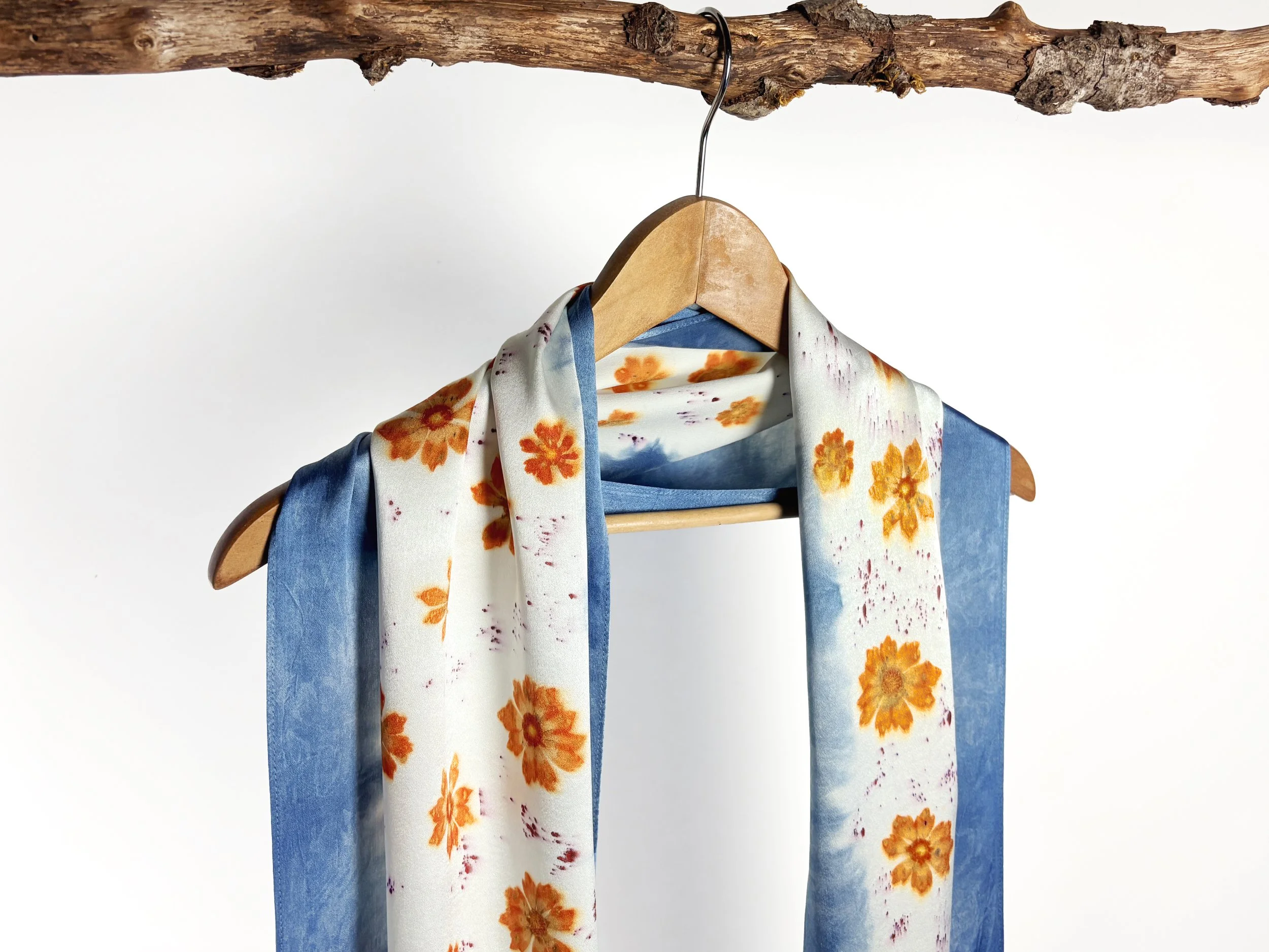 blue flowers neck rectangle .jpg