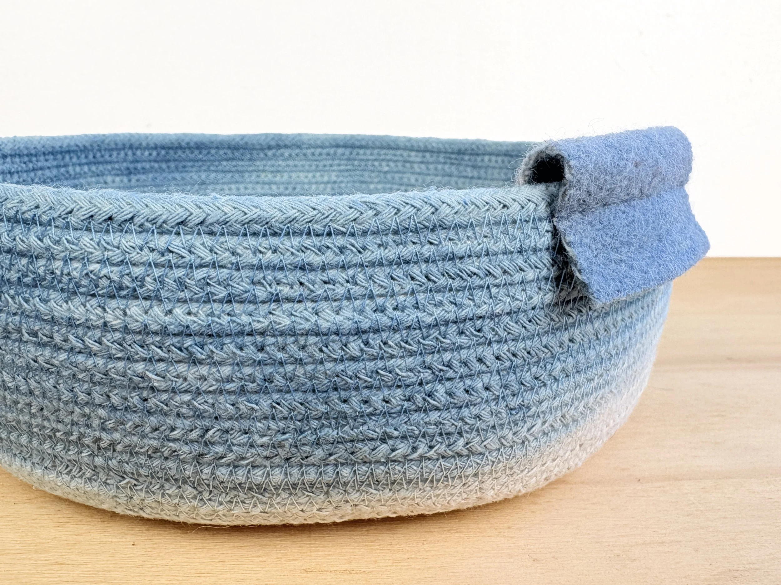blue curving stripe detail rectangle.jpg