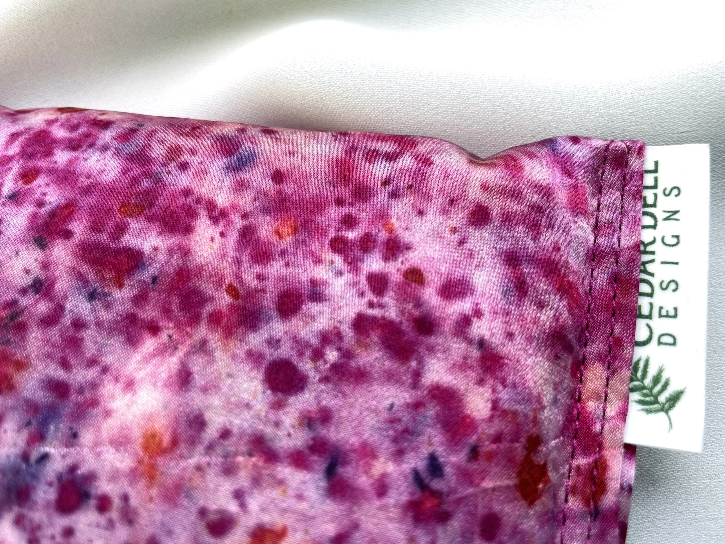 fuchsia speckles october tag.jpg