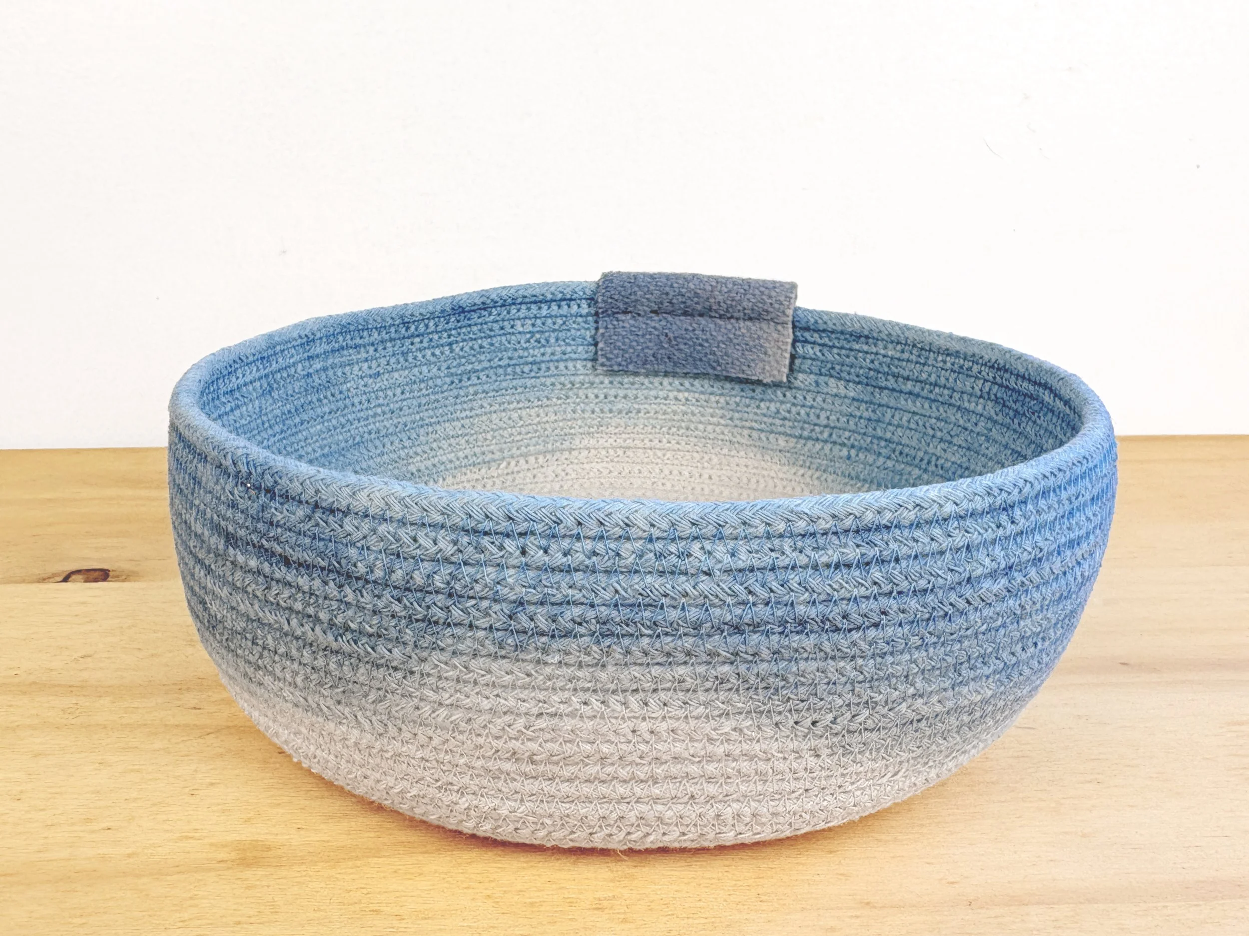 blue curving stripe rectangle.jpg