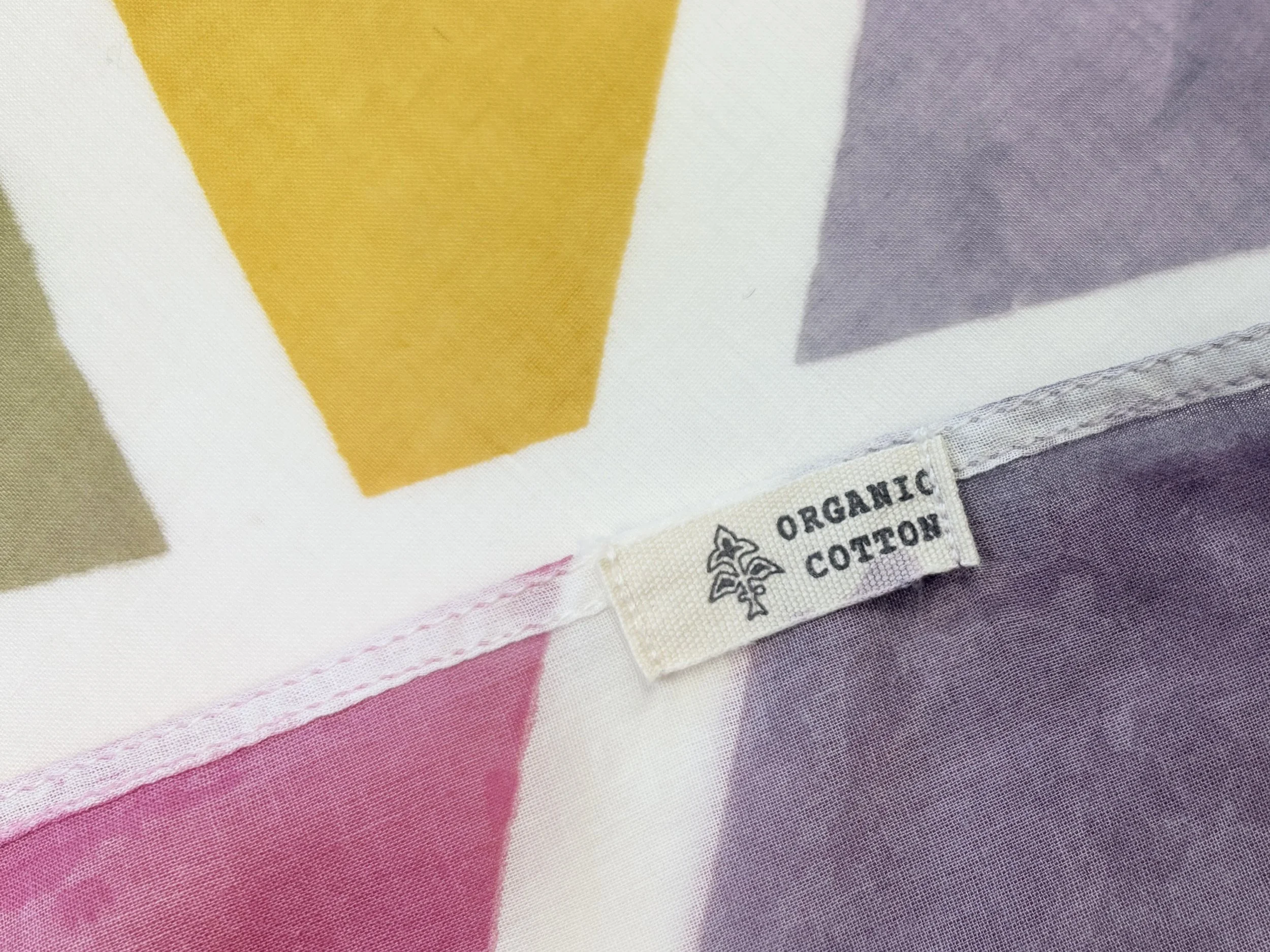 bright geomtric tag rectangle.jpg