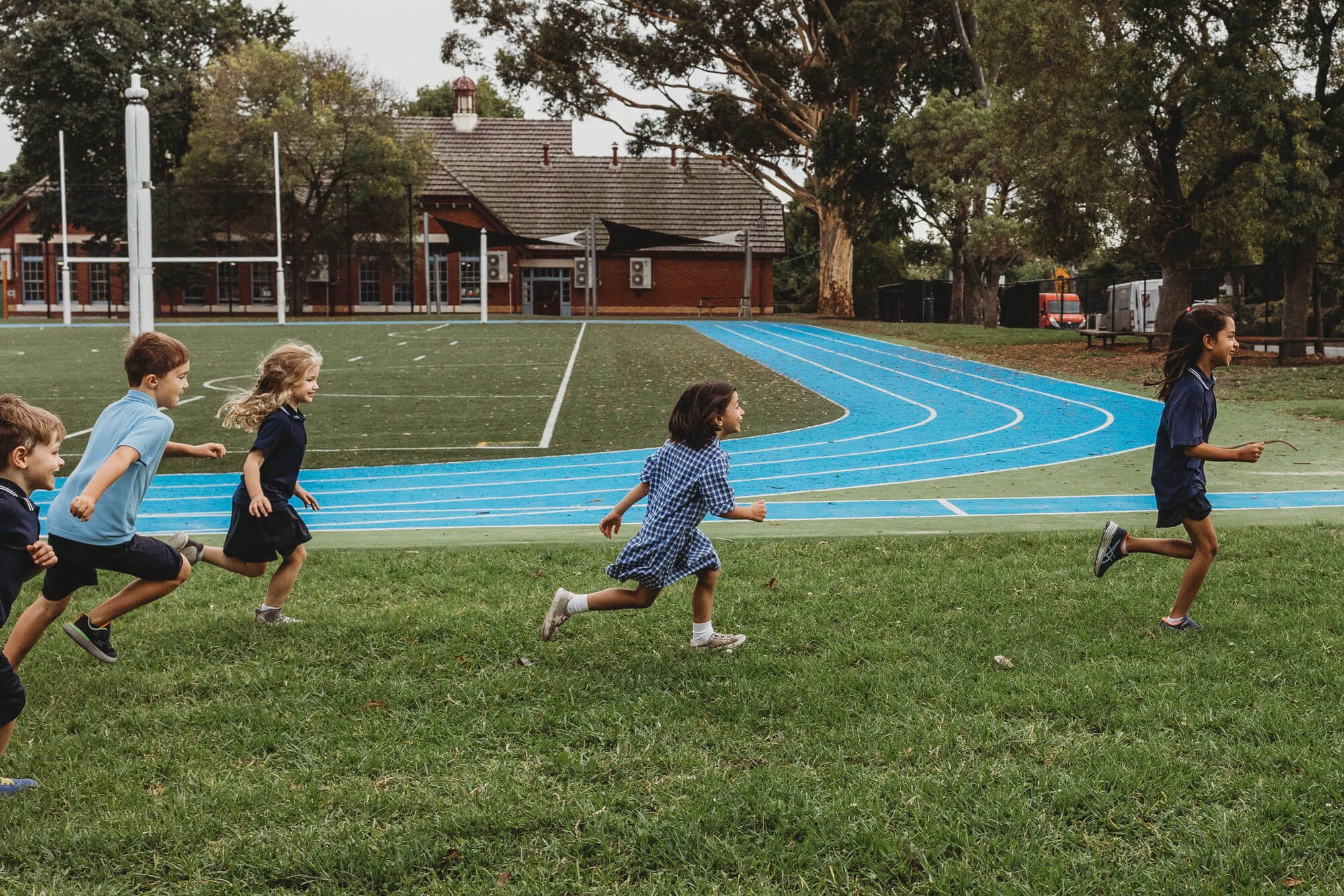 School hours & term dates — Kew Primary School