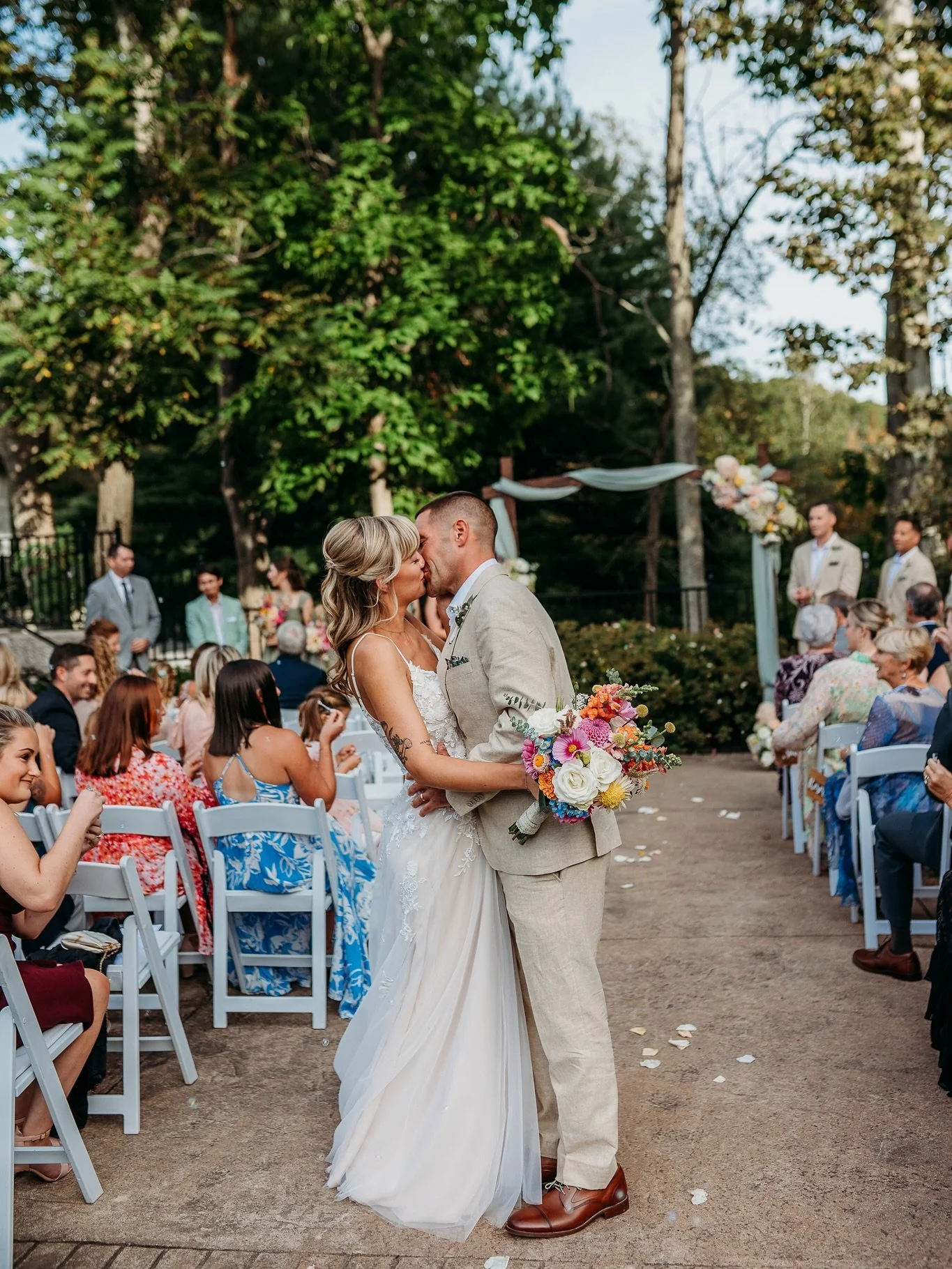 Sundays are for family and big ole family weddings. 

Hooray for one week of ido two these two. The most fun Sunday funday &hearts;️

Dream Team:
Photography: @alittleheartphoto 
Venue: @eventsatgrove @briarbarninn @groverowley 
HMUA: @tomakebeautifu