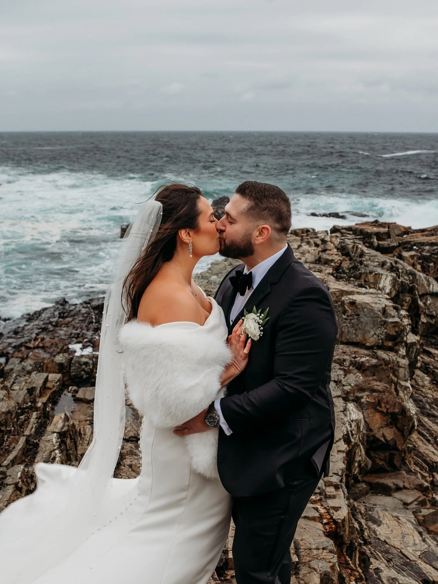 I could post a thousand photos from this day- and I just did on my blog! So enjoy this tiny little Instagram snapshot of one of my most favorite wedding days with two of my most favorite couples. 
Happiest anniversary @bridgeendicott and @aannddoo &h