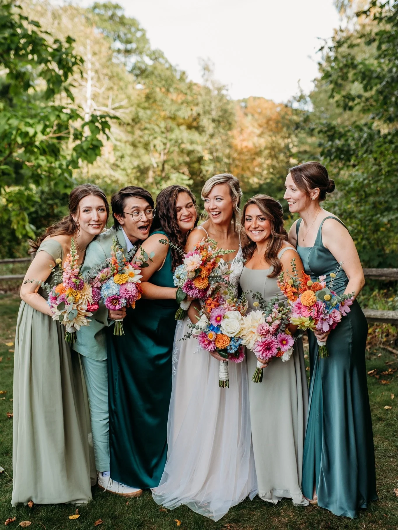 Less snow and more sunshine, color and dance parties &hearts;️

Dream Team:
Photography: @alittleheartphoto 
Venue: @eventsatgrove @briarbarninn @groverowley 
HMUA: @tomakebeautiful 
Gown: @azaziebridal 
Treats: @beardedbakingco 
Entertainment: @czon
