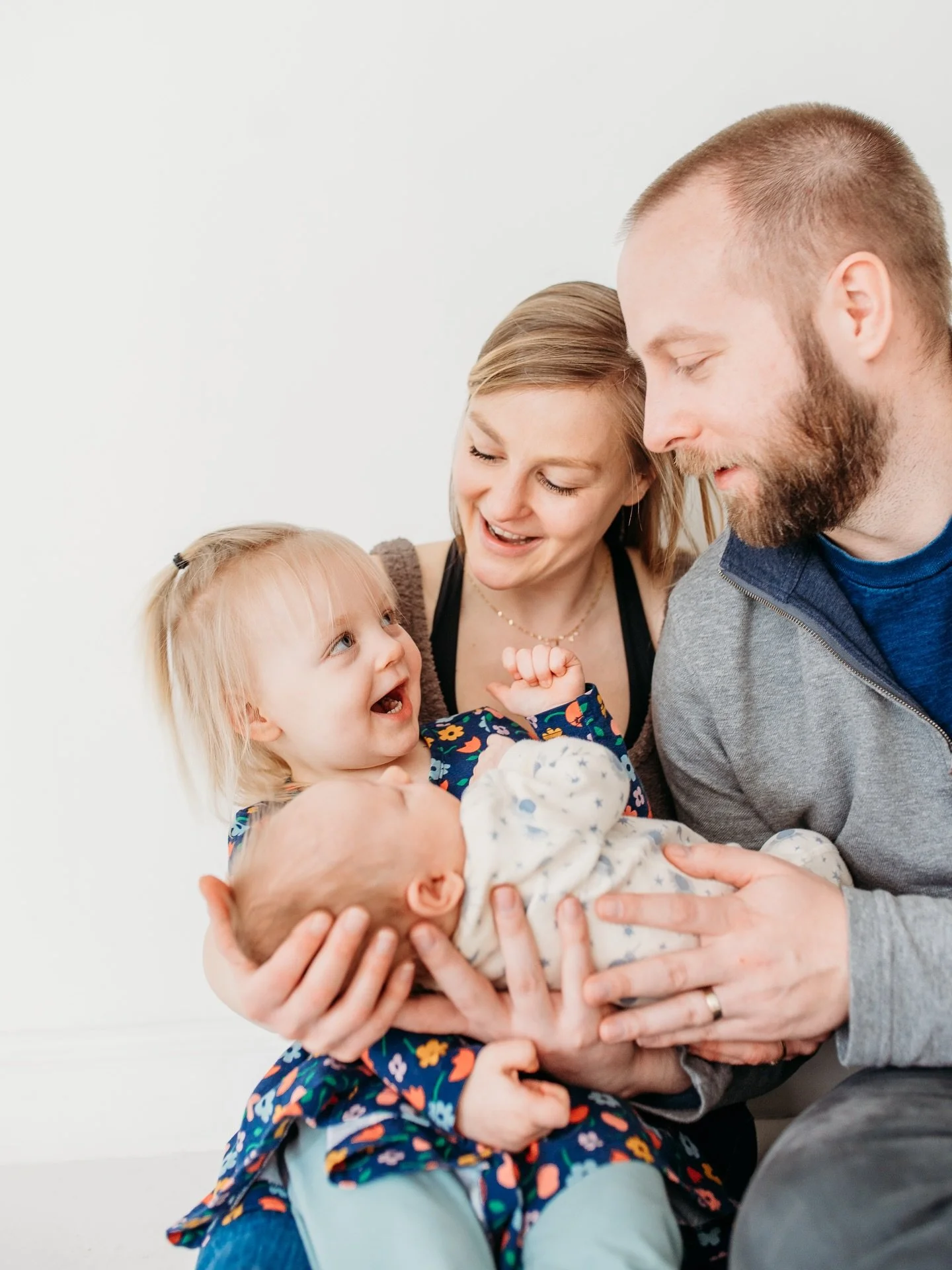 When there is a toddler involved in newborn sessions I always prep my fams that we will just follow their lead. Sure, newborn life is exhausting and babies will act like babies, but that toddler energy will alllllways be unmatched. 

My bud Sophie he