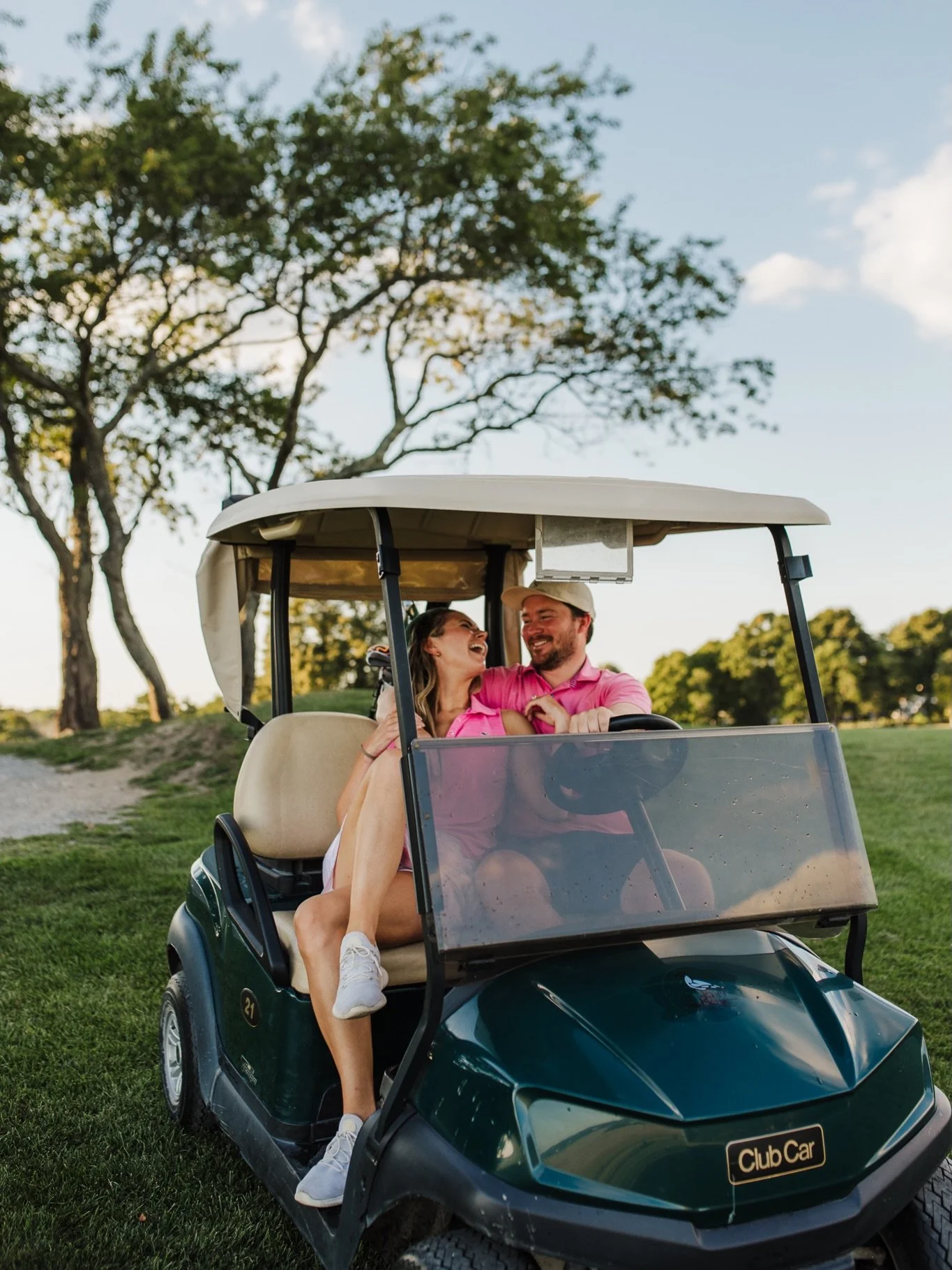 Simply ✨iconic ✨ hole- in- one kind of engagement photos ⛳️🏌🏼&zwj;♀️🏌🏽&hearts;️

The best night 🫶🏽

#golfcourseengagementphotos #capecodweddingphotographer #bostonengagementsession #newenglandweddingphotographer