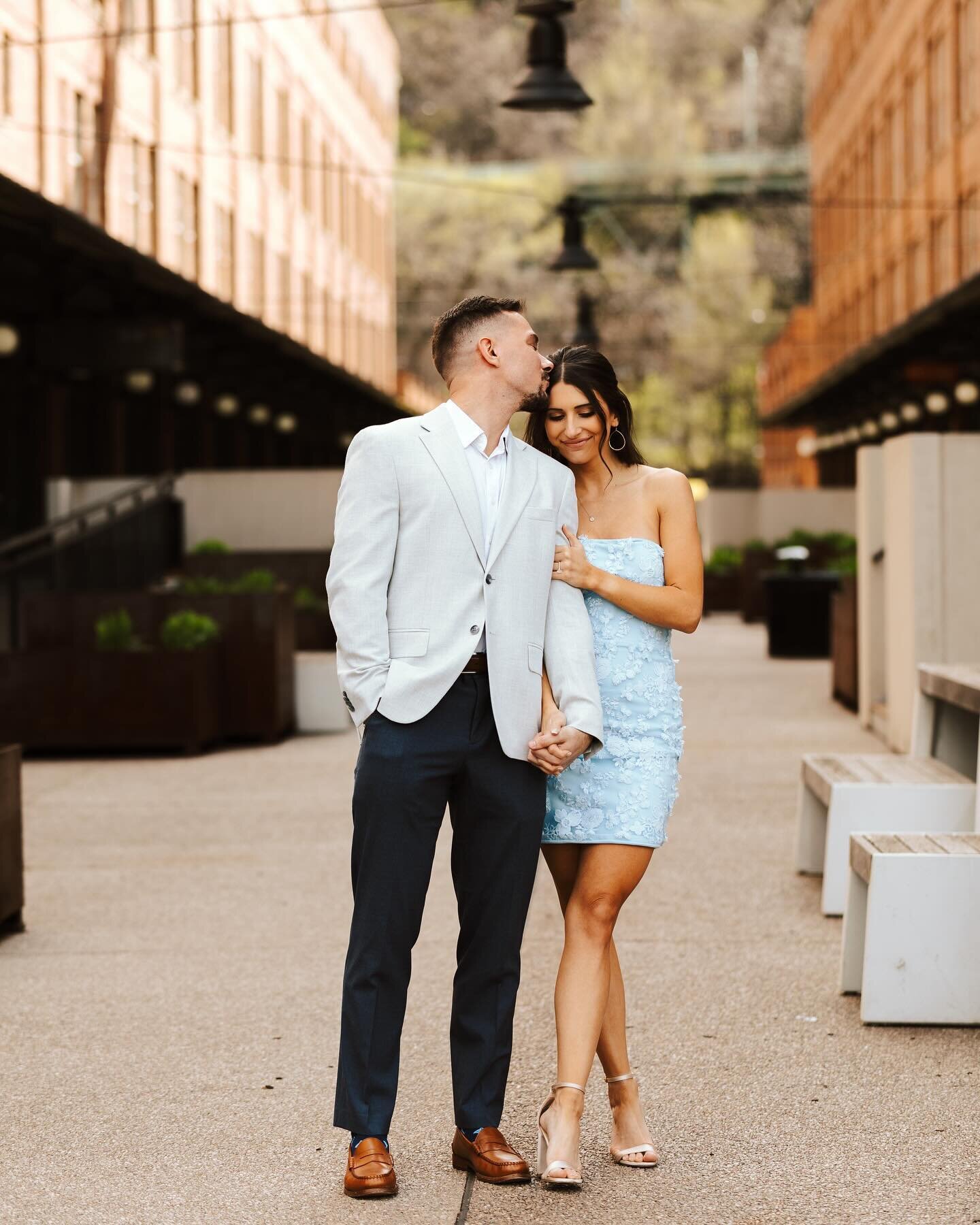 Congratulations Collin &amp; Cassie! Thank you for letting me be apart of such a beautiful moment in your lives. 💍✨

#pittsburgh #proposal #weddingproposal #shesaidyes #southside #weddingring #diamondring #engaged #cutecouple #lookslikefilmweddings 