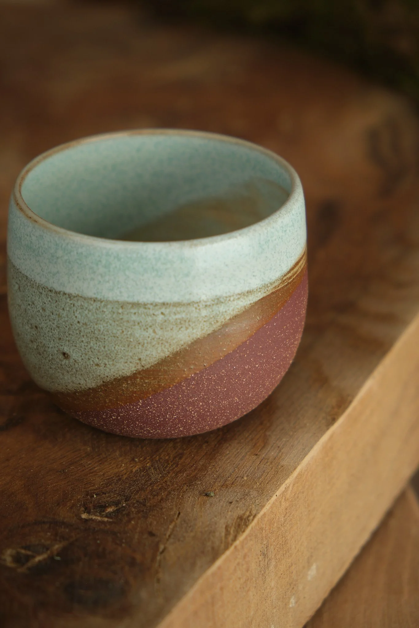 Tasse céramique La paume artisan dordogne terre rouge émail vert.jpg