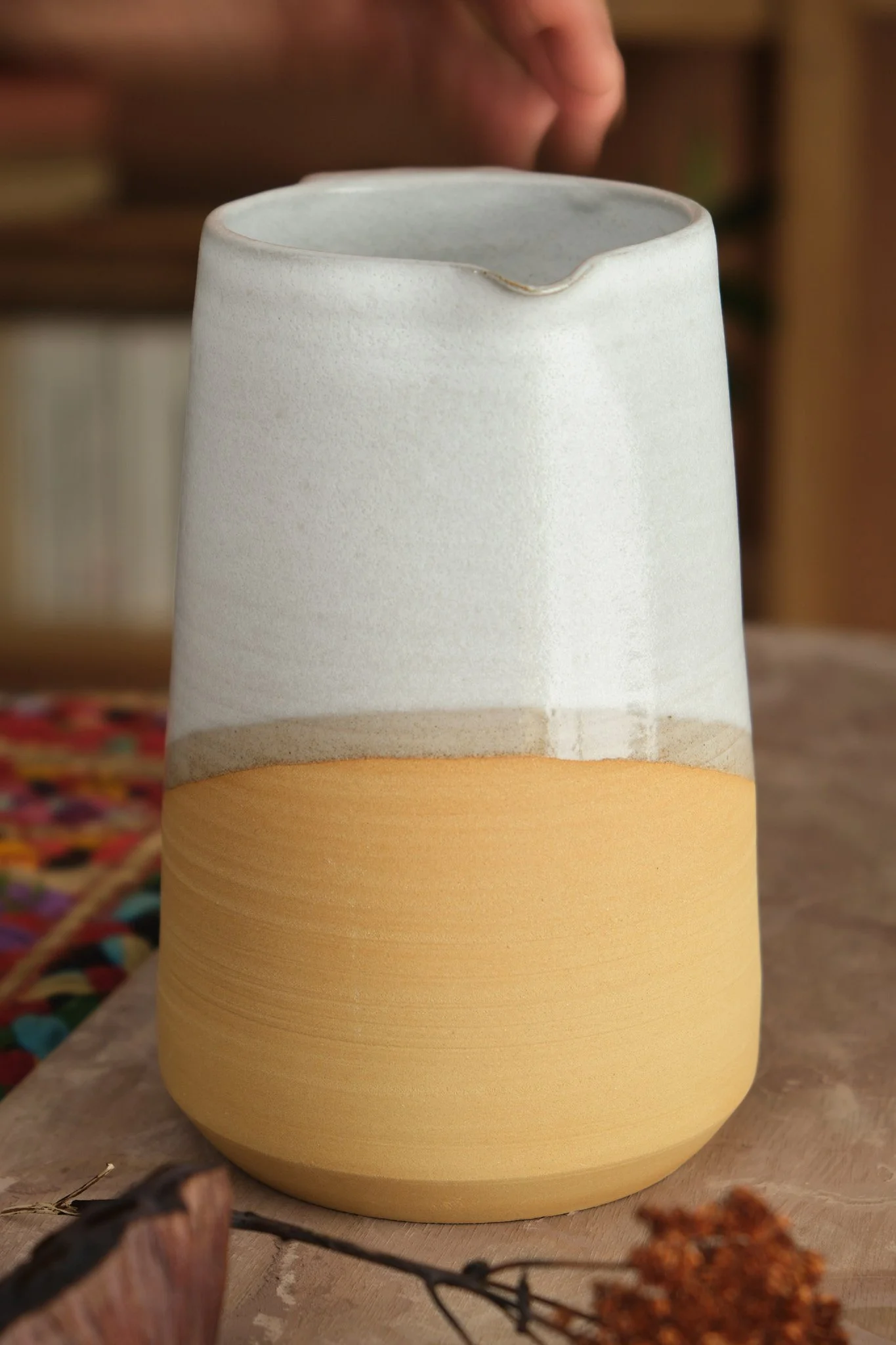 Carafon en grès artisanale céramique fabriqué a vergt 24180.jpg