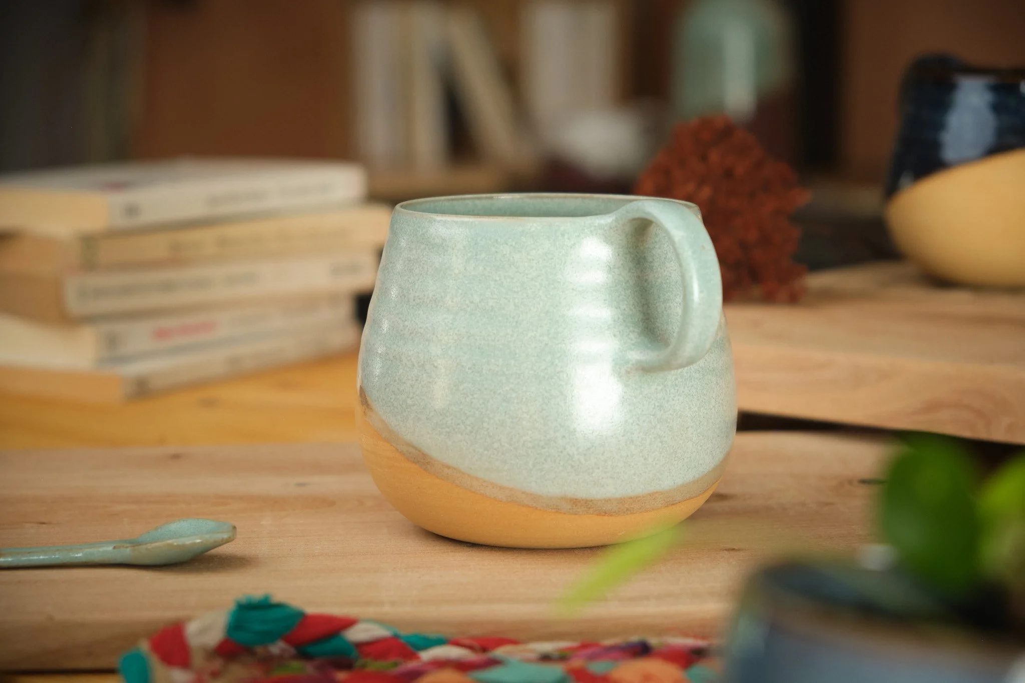 Mug La paume artisan dordogne Terre sable vert.jpg